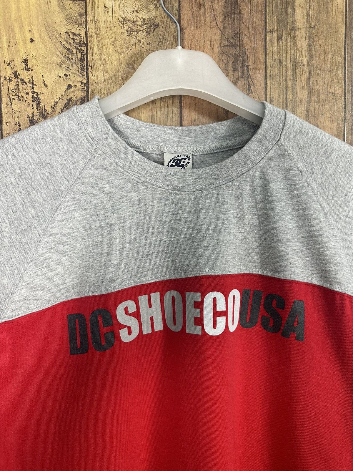 DC Vintage Dc Shoe Co Usa Spellout Tshirt A393 Size US M / EU 48-50 / 2 - 2 Thumbnail