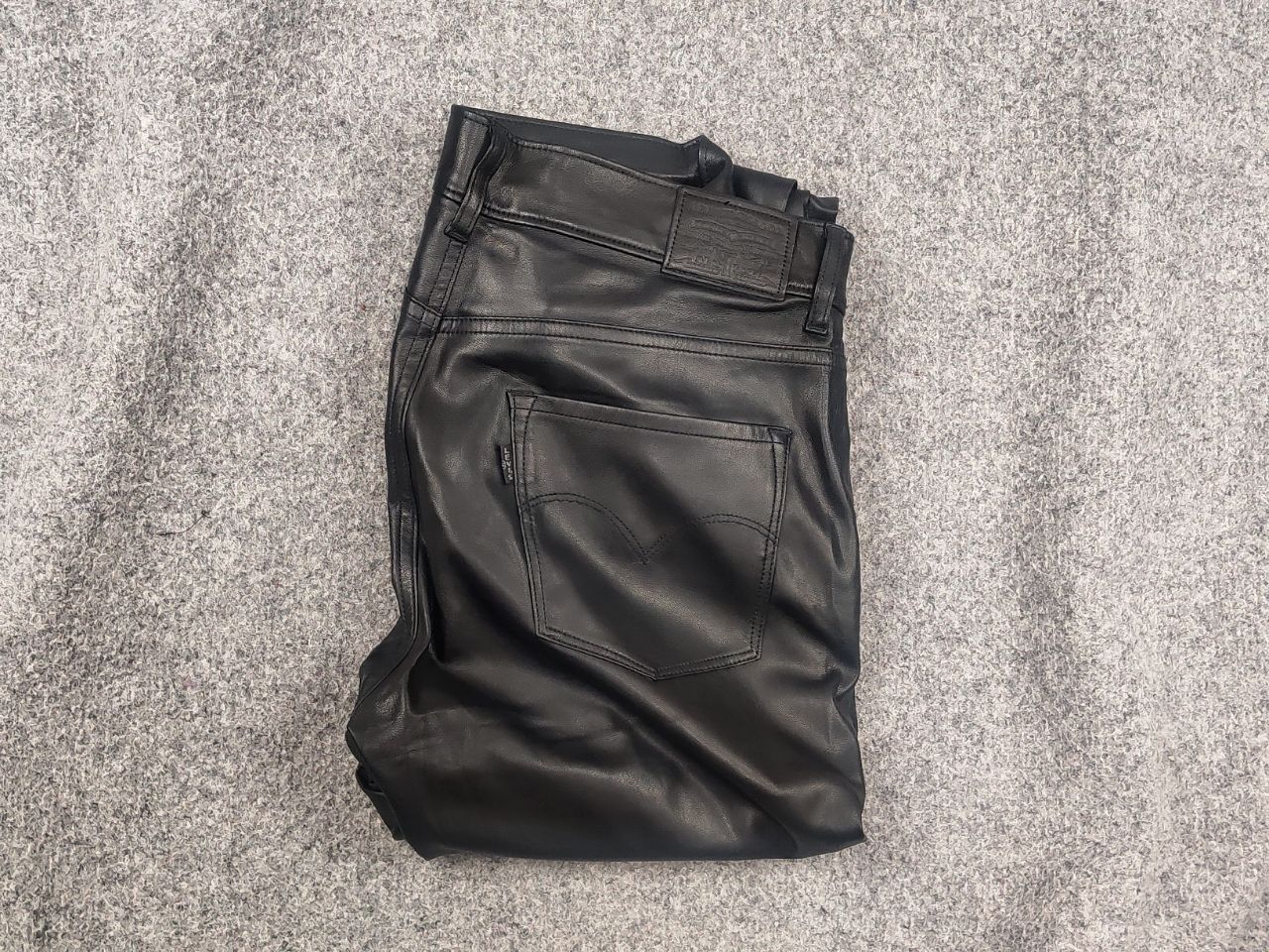 Levi's Vintage Levi's 720 Black Faux Leather high rise skinny Pants Size 29" - 1 Thumbnail
