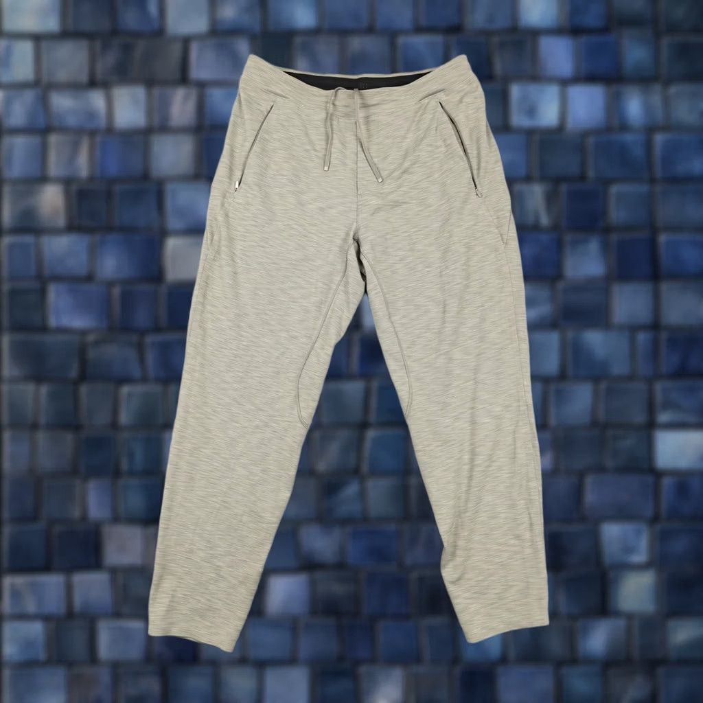 Lululemon Lululemon Mens Large Green Knit Joggers Elastic Waist Zip Pockets Stretch Pants Size US 33 - 1 Thumbnail