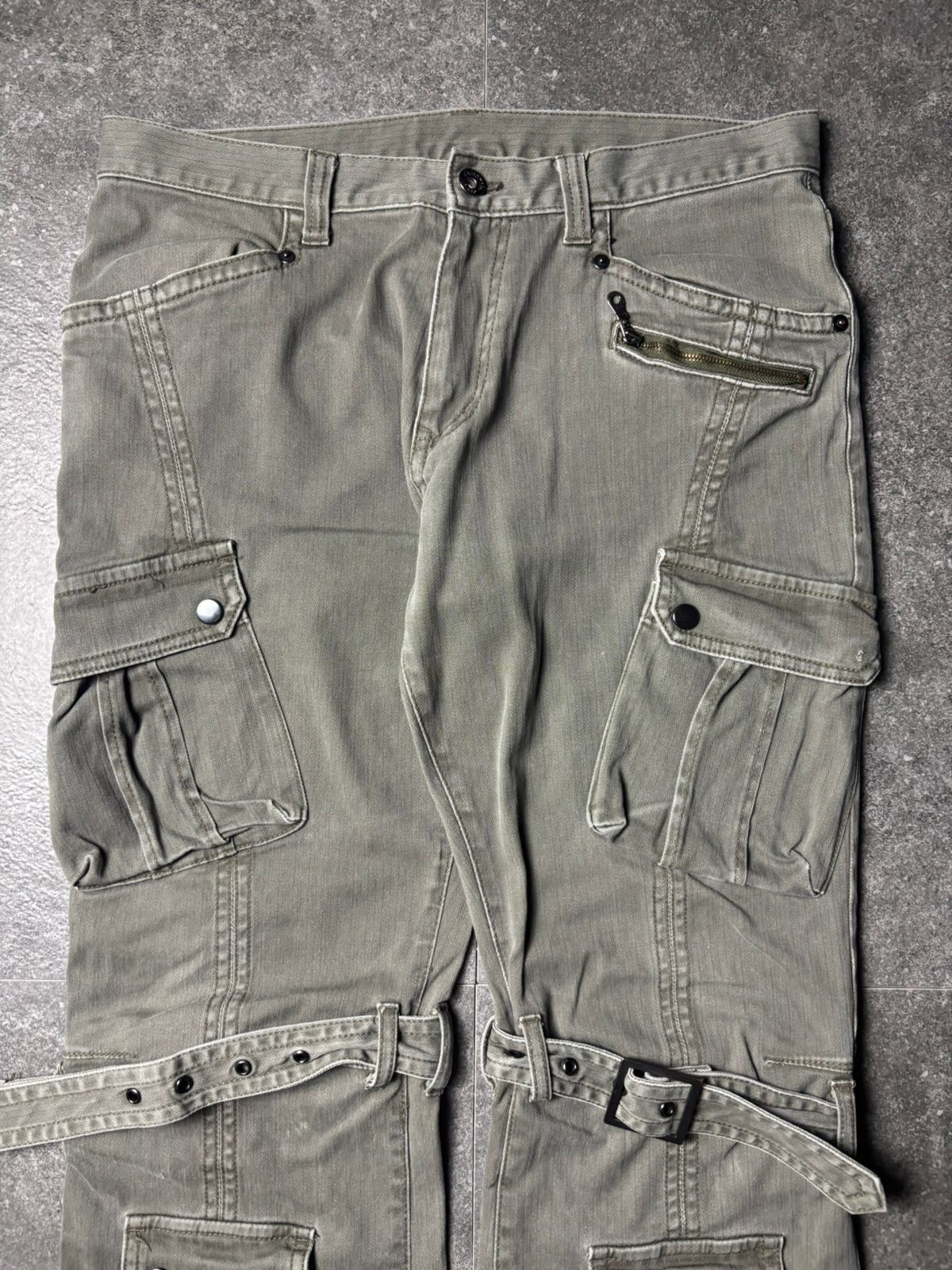If Six Was Nine 2000s Semantic Design Multipocket Bondage Cargo Pants Size US 31 - 2 Thumbnail