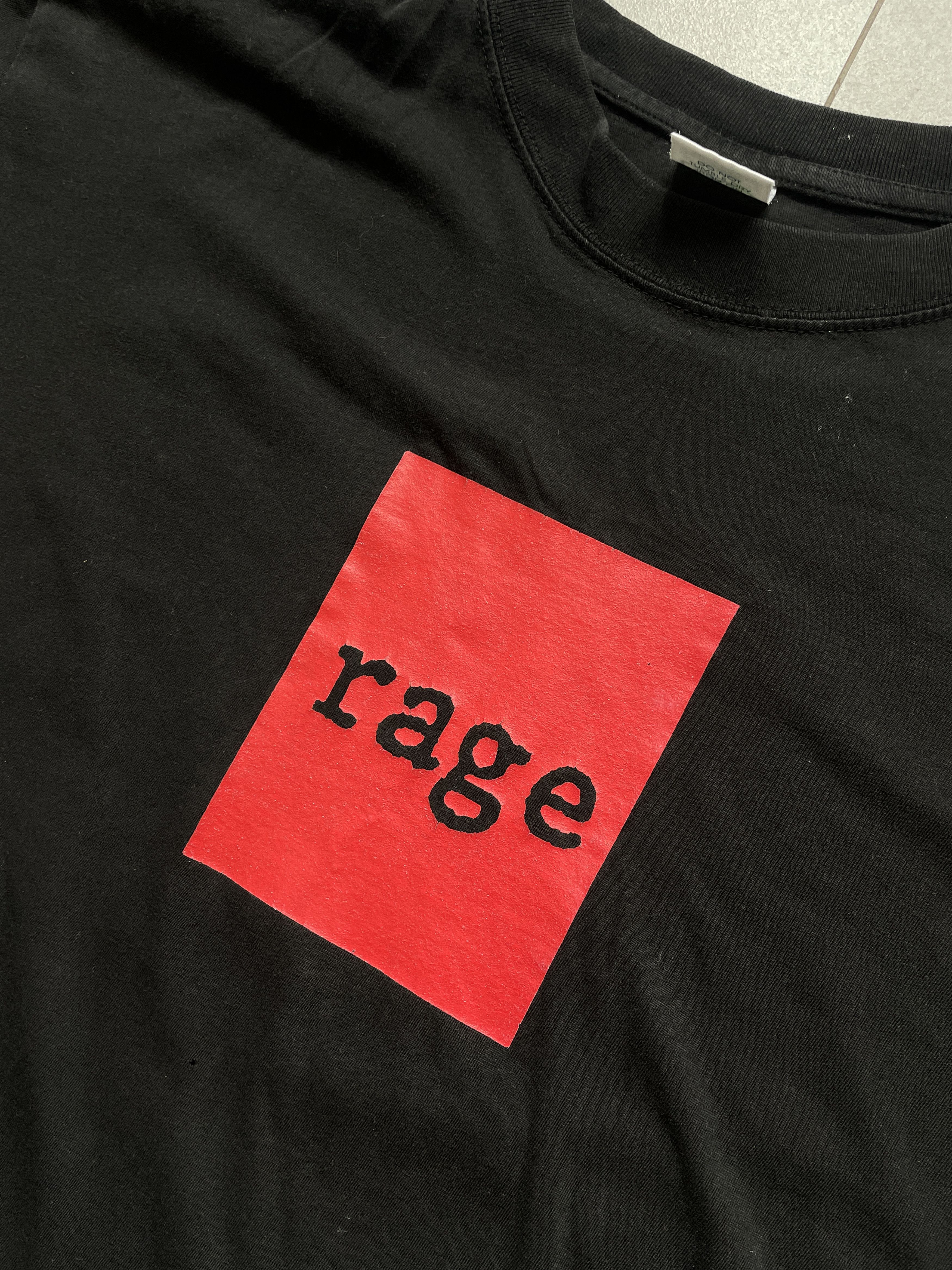 Vintage VINTAGE 90S RAGE AGAINST THE MACHINE GUERILLA RADIO TEE Size US XL / EU 56 / 4 - 3 Thumbnail