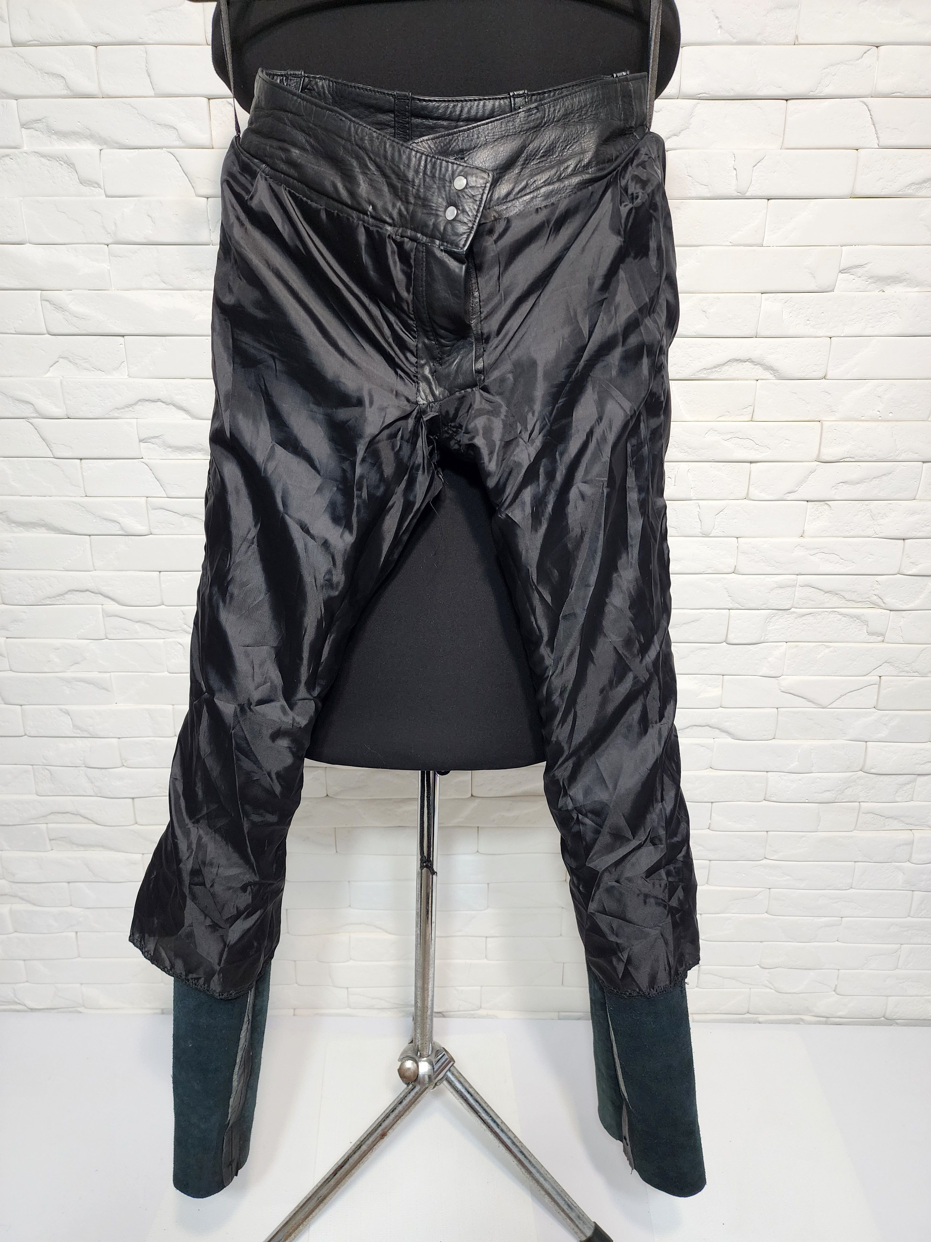 Genuine Leather Women's black leather pants. Size 30" / US 8 / IT 44 - 10 Thumbnail