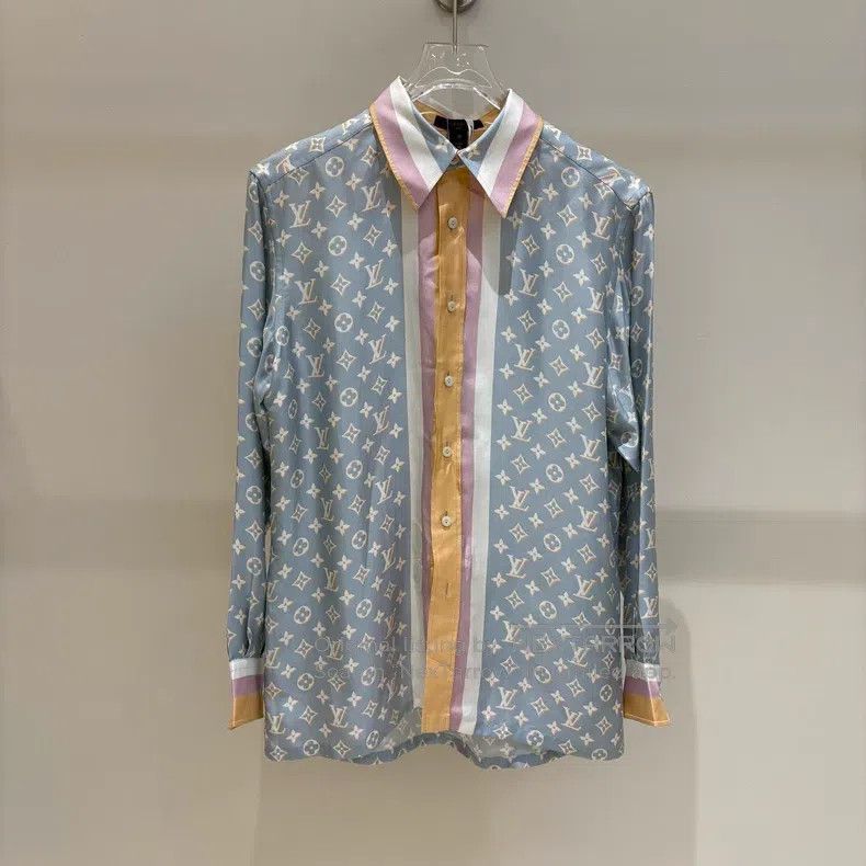 Louis Vuitton Louis Vuitton Monogram full-print presbyopic silk shirt Size XS / US 0-2 / IT 36-38 - 1 Thumbnail