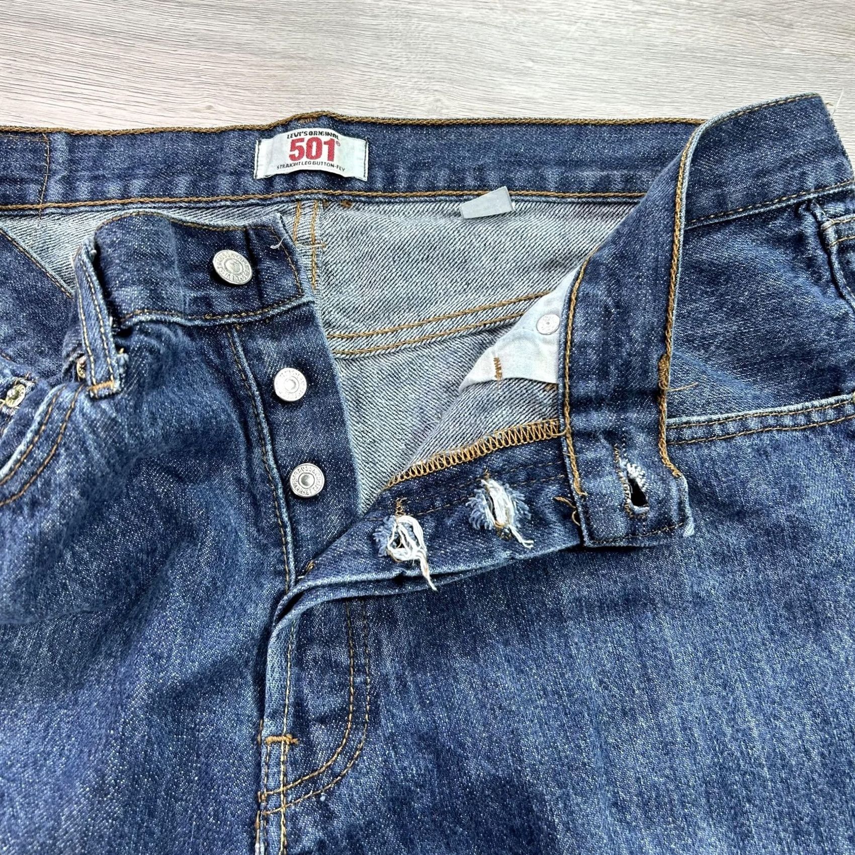 Levi's Levi's 501 Jeans Mens 38x31 Blue Button Fly Straight Leg Denim Red Tab Womens? Size US 38 / EU 54 - 5 Thumbnail
