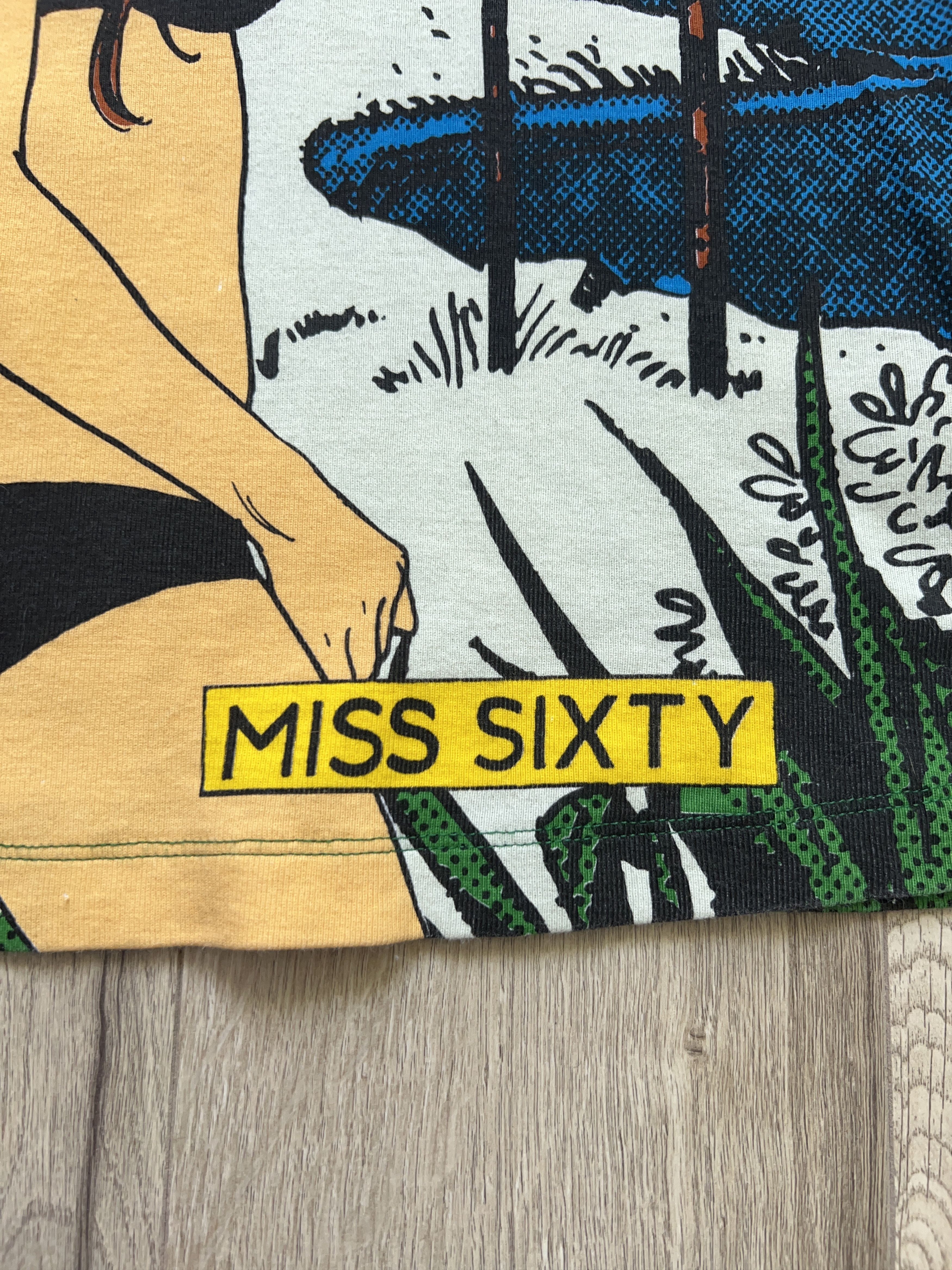 Designer × Miss Sixty × Vintage RARE 1990s All Over Print T Shirt Tee Graphic Girl Size M / US 6-8 / IT 42-44 - 3 Thumbnail