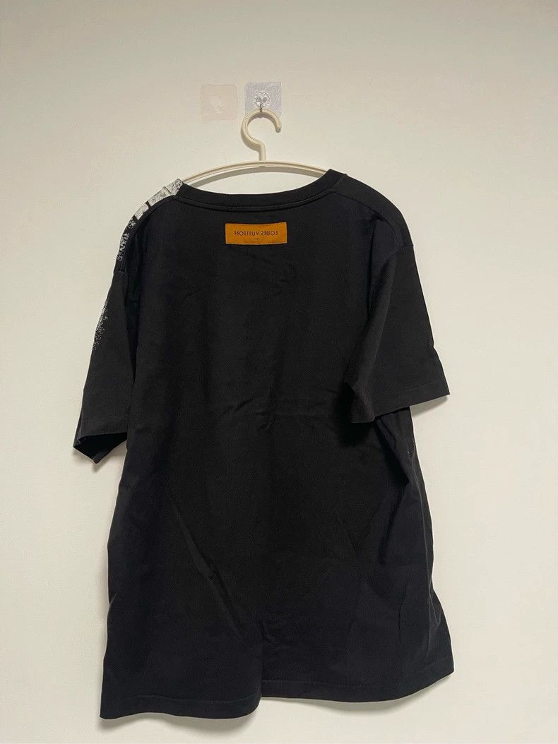 Louis Vuitton Louis Vuitton White Chain Short Sleeve 2503-Nextarrow Size US XL / EU 56 / 4 - 2 Thumbnail