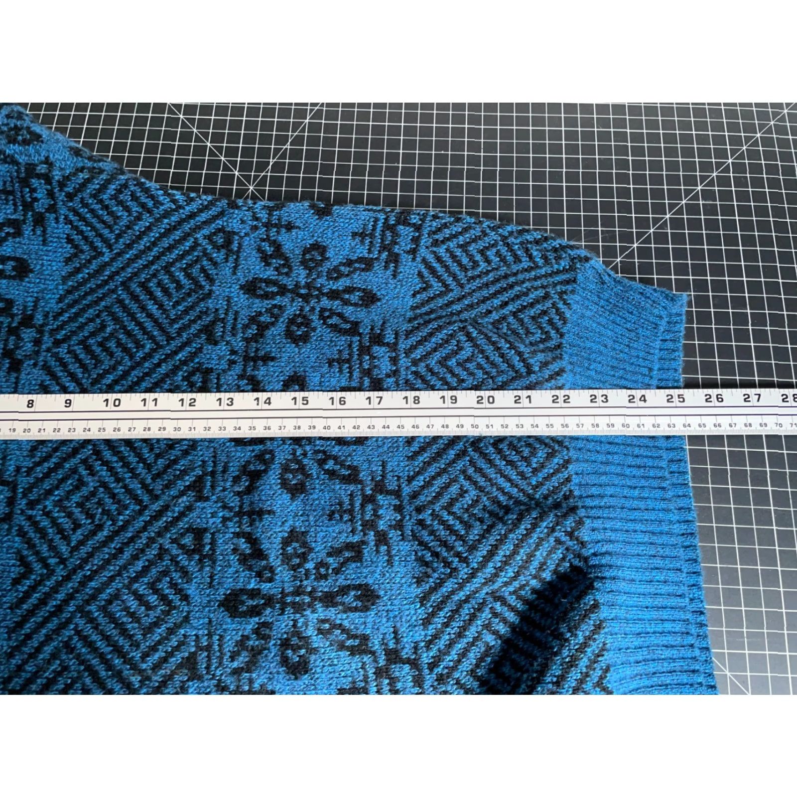 Vintage VINTAGE 90s Geometric Pattern Sweater Men's Large Blue Crewneck Italy Made Wool Blend Size US L / EU 52-54 / 3 - 6 Thumbnail