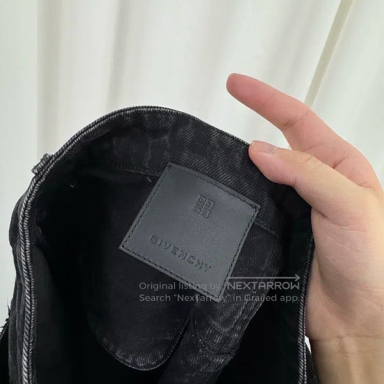 Givenchy Givenchy SizeS Washed jeans Size US 31 - 5 Thumbnail