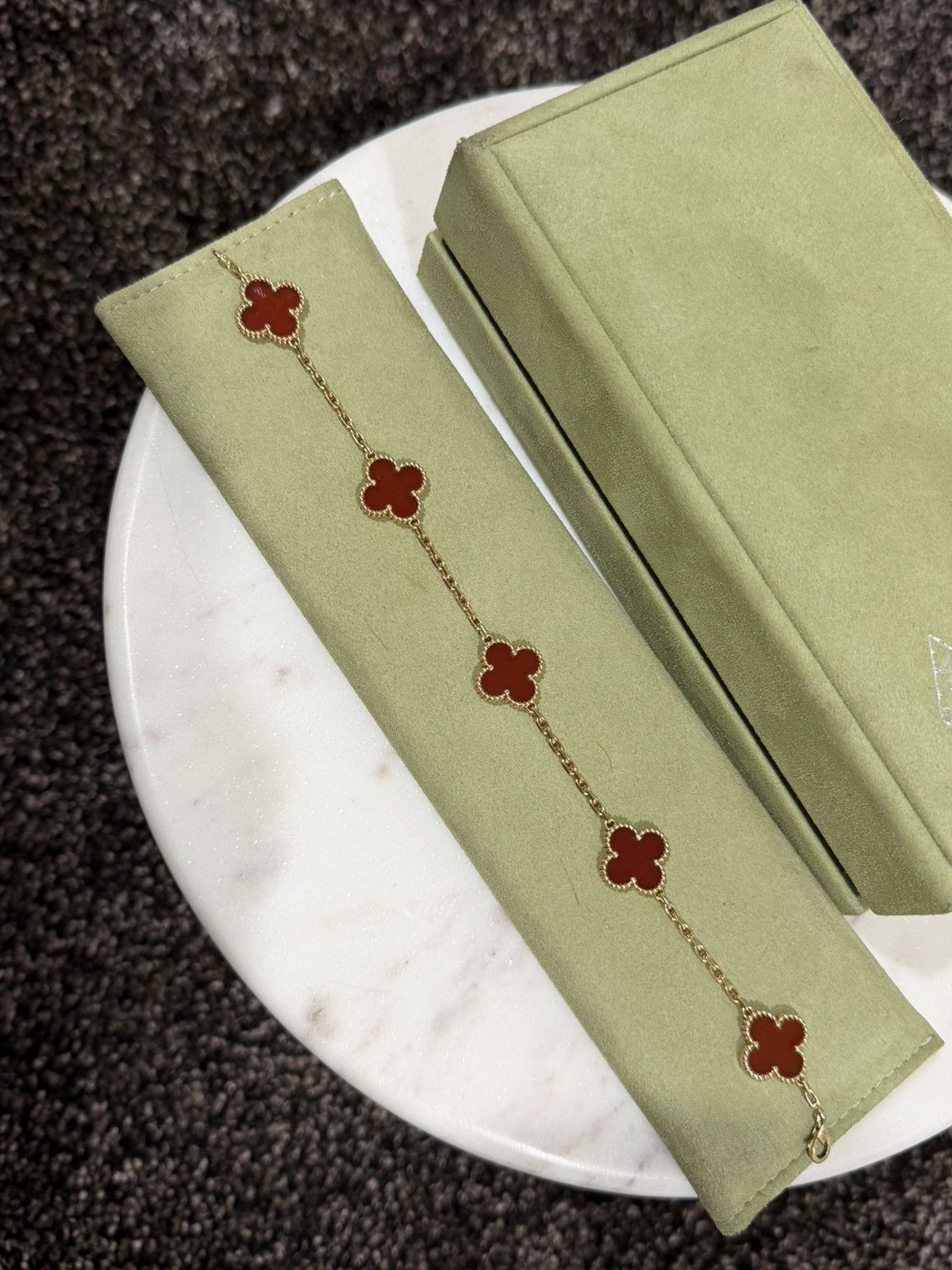 Van Cleef & Arpels Van Cleef Vintage Alhambra 5-Motif Gold Carnelian Bracelet Size ONE SIZE - 15 Thumbnail