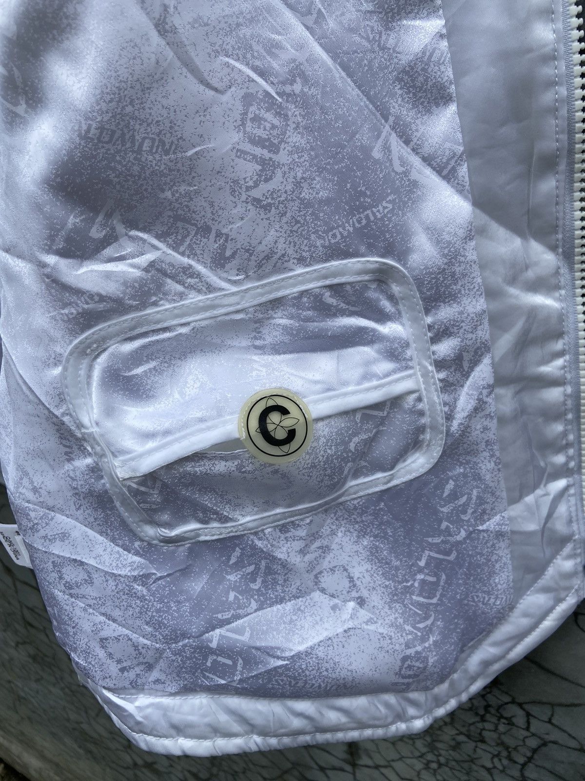 Salomon Grail 90s Salomon Gorpcore Vest Light Puffer Monogram Size US L / EU 52-54 / 3 - 9 Thumbnail