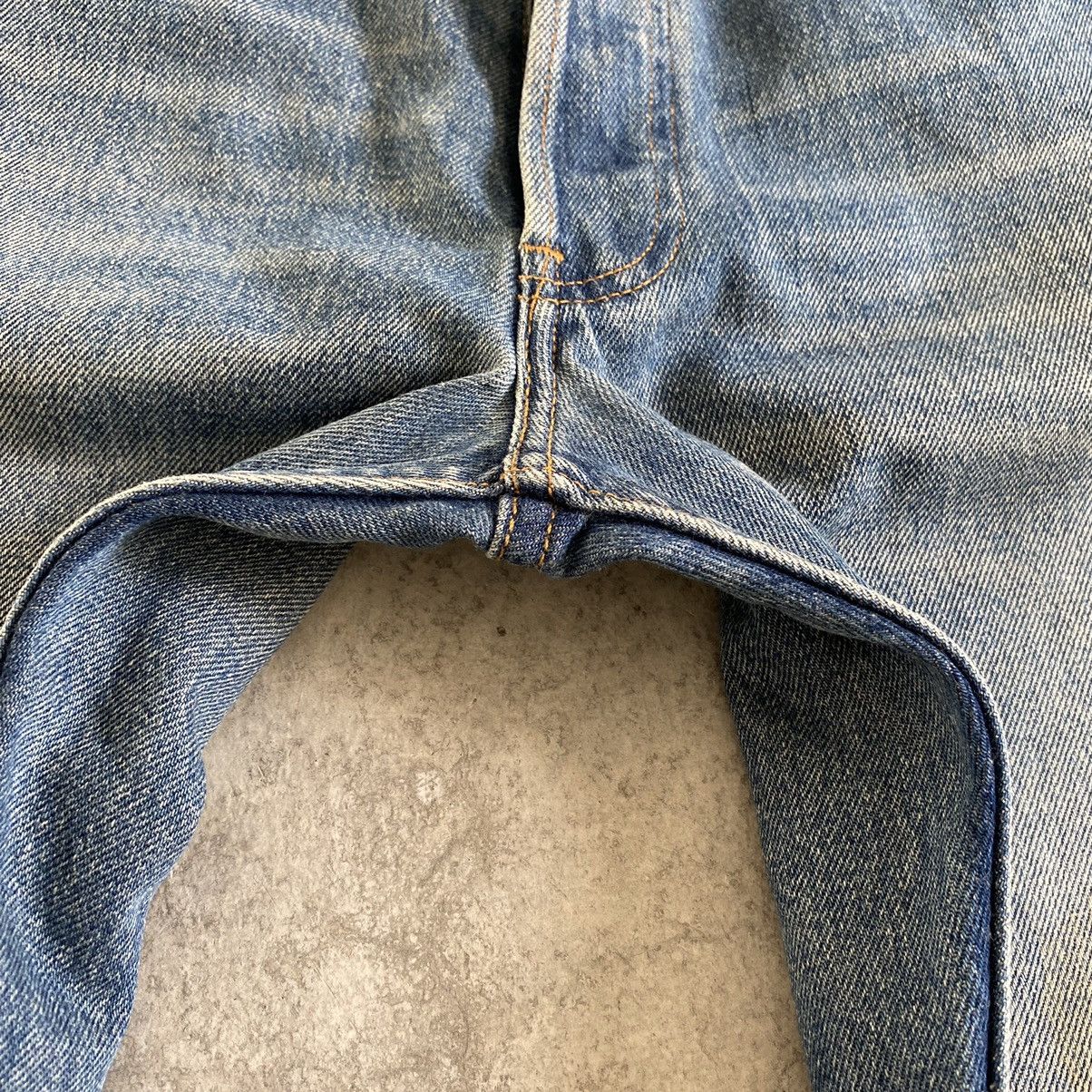 Levi's Vintage 1996 Levi’s 501 Faded Blue Ripped Denim Jeans Size US 31 - 12 Thumbnail