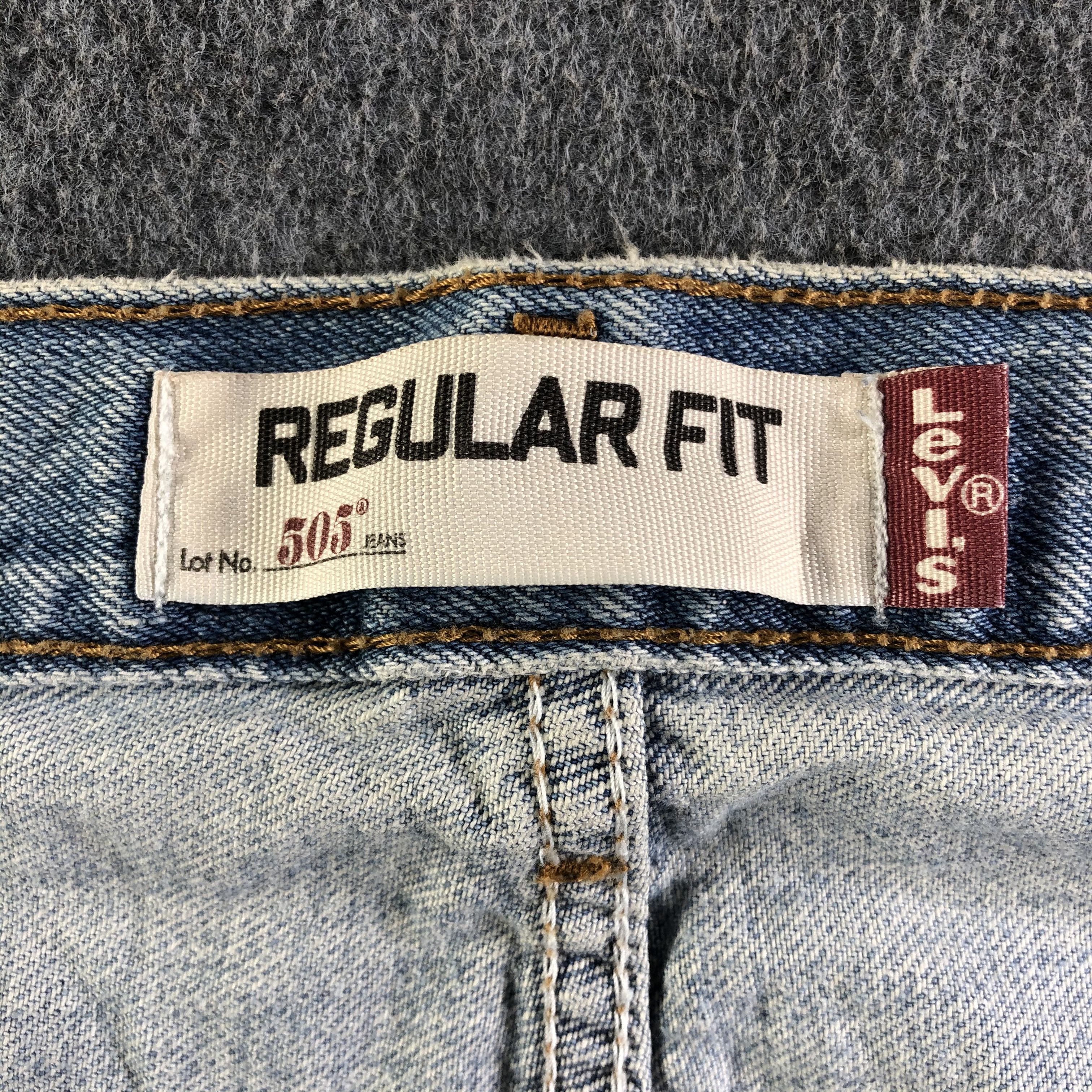 Levi's Vintage Blue Wash Levis 505 Jeans-J4419 Size US 37 - 10 Thumbnail