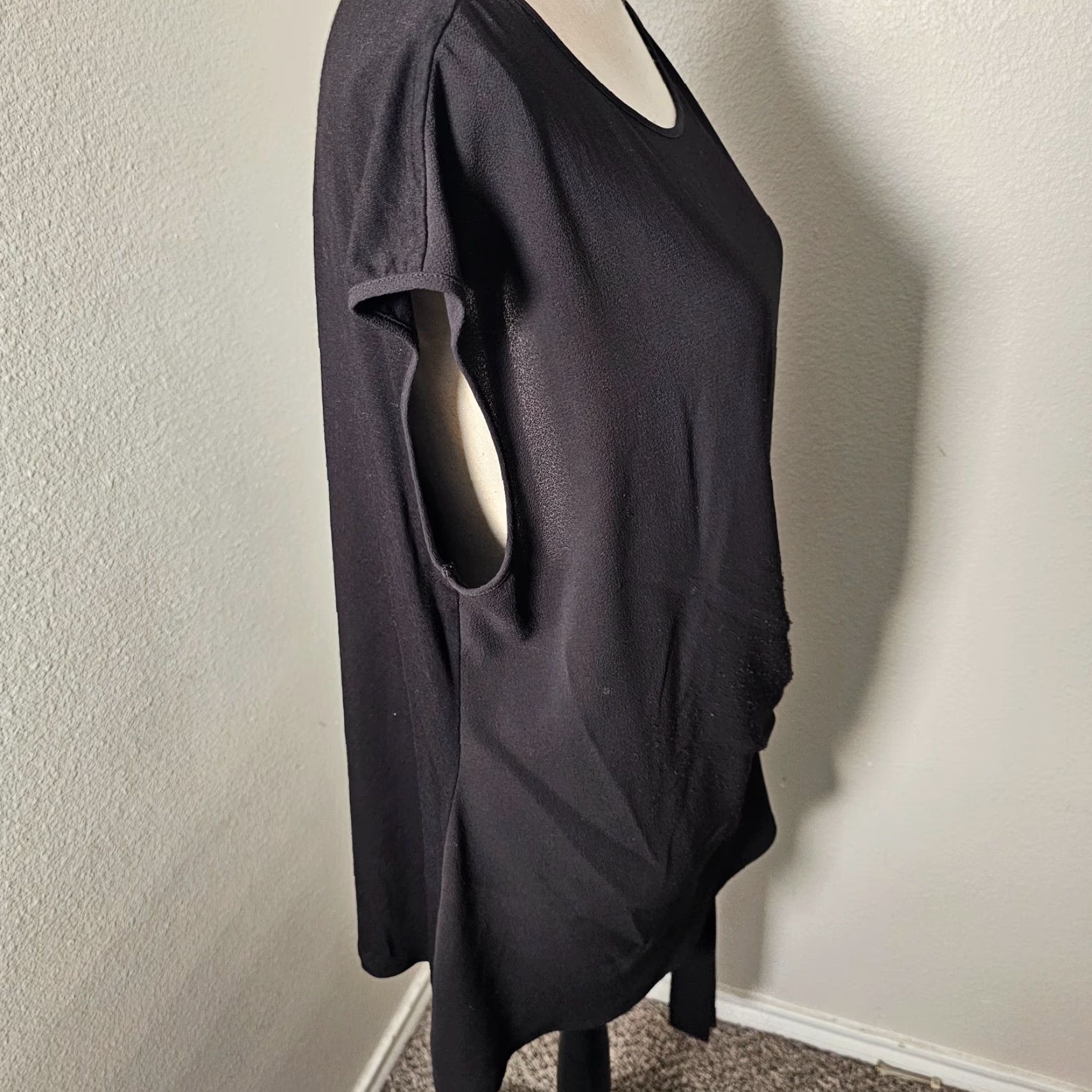 Vince Camuto Vince Camuto Blouse Women’s Large Black Cap Sleeve Round Neck Stretch Front Tie Size L / US 10 / IT 46 - 4 Thumbnail
