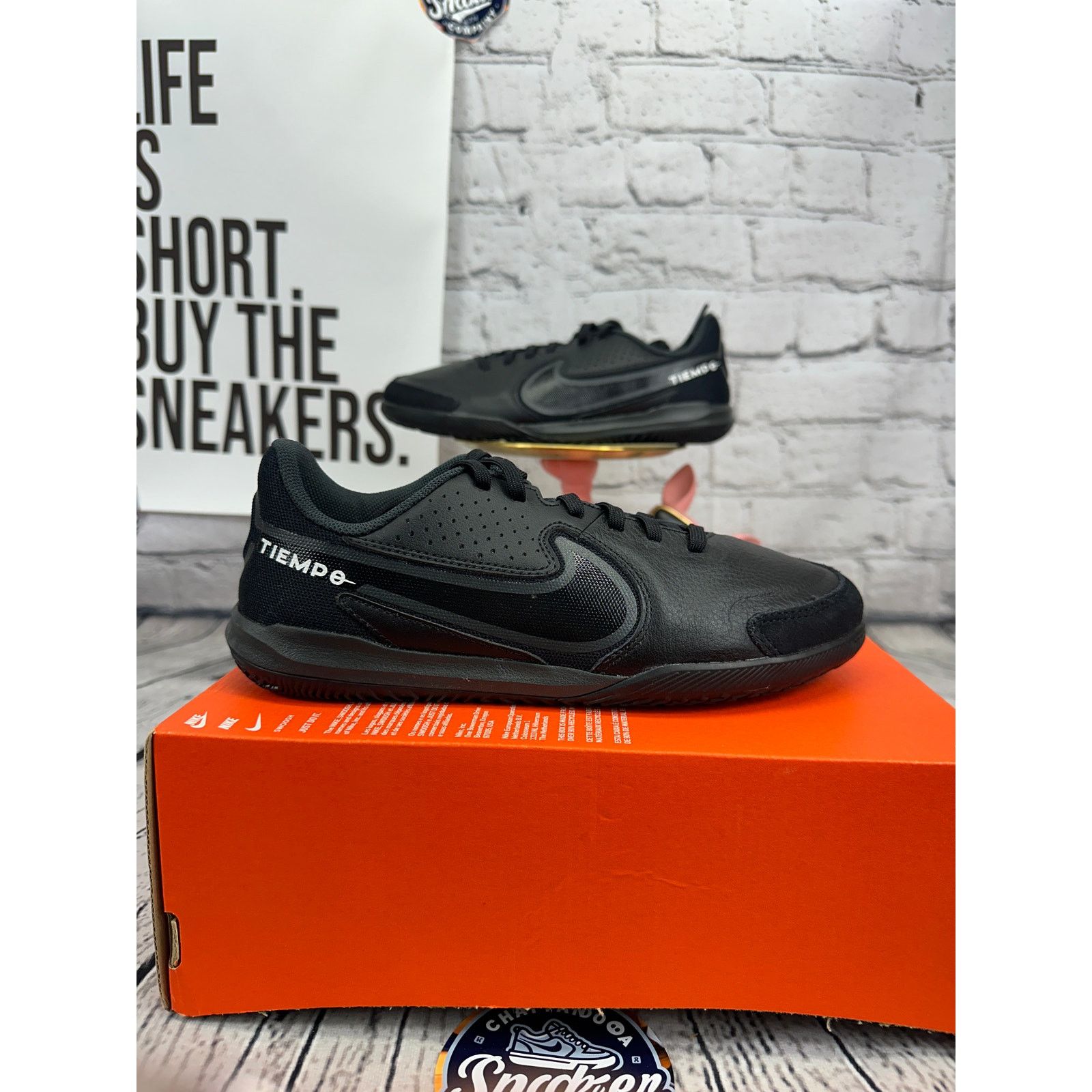Nike Nike Tiempo Legend 9 Indoor Soccer IC Shoes Womens 6 NEW Grailed