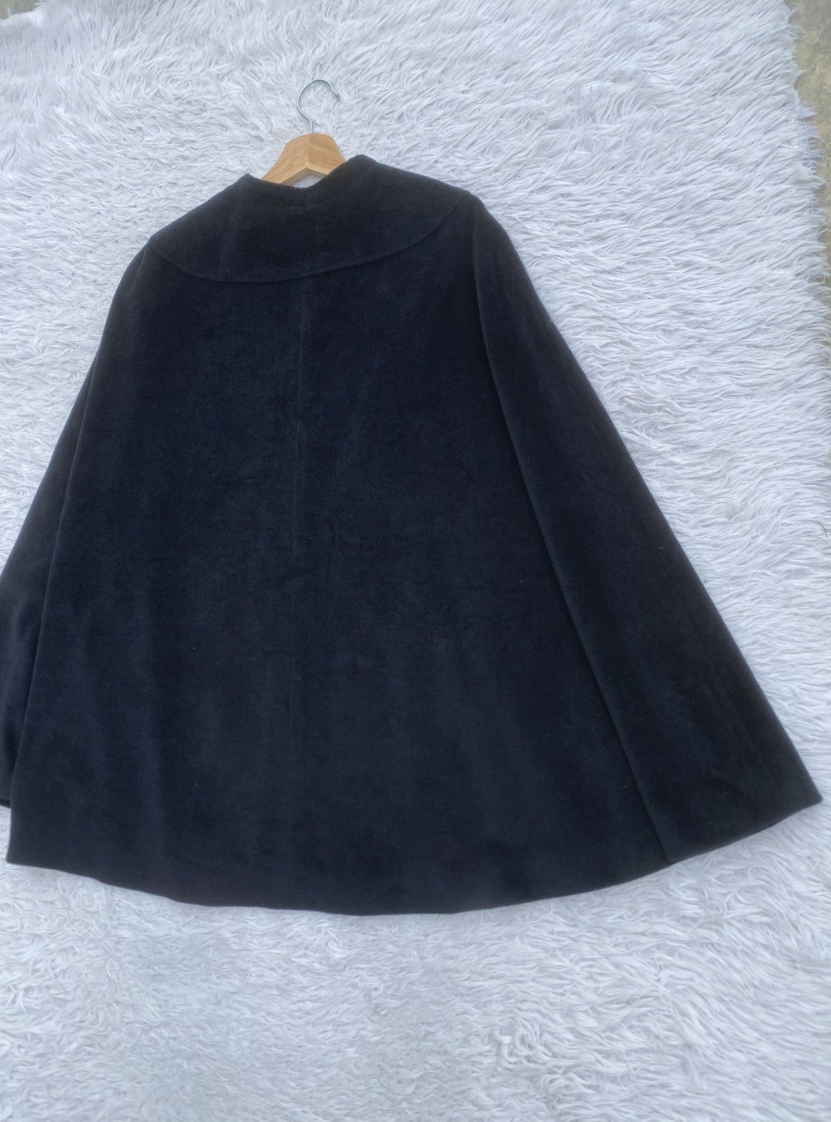 Givenchy Rare Vintage Luxury GIVENCHY Cape Coat Size M / US 6-8 / IT 42-44 - 17 Thumbnail