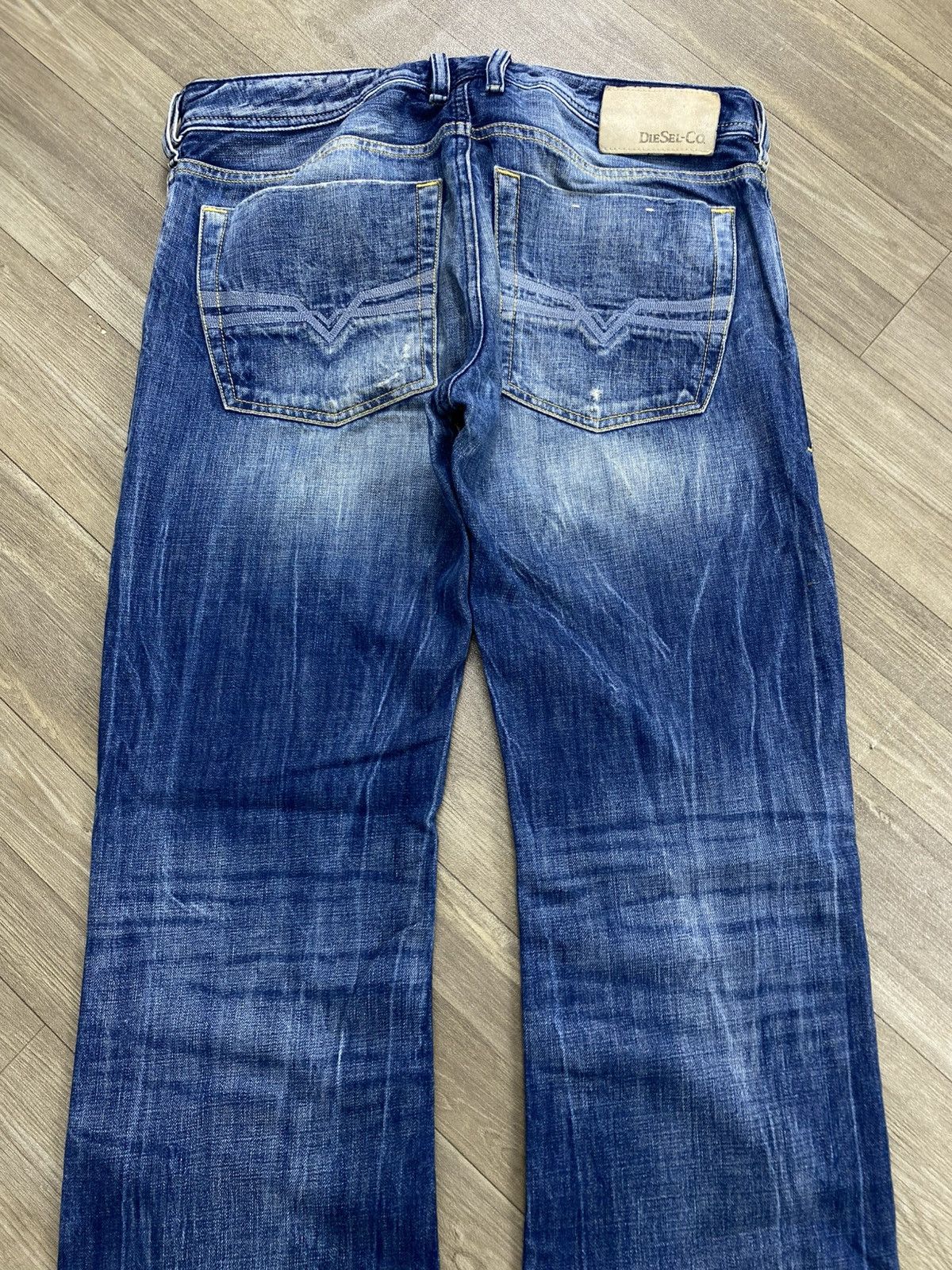Diesel 2000s Diesel Distressed Punk Lgb Faded Bootcut Flared Jeans Size US 30 / EU 46 - 18 Thumbnail