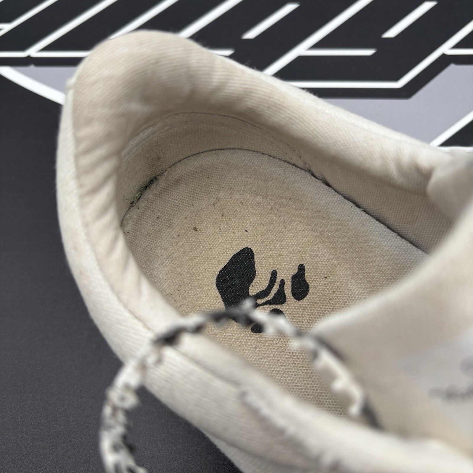 Off-White Off-White Vulc Sneaker ' White ' | GOOD CONDITION! Size US 7 / EU 40 - 8 Thumbnail