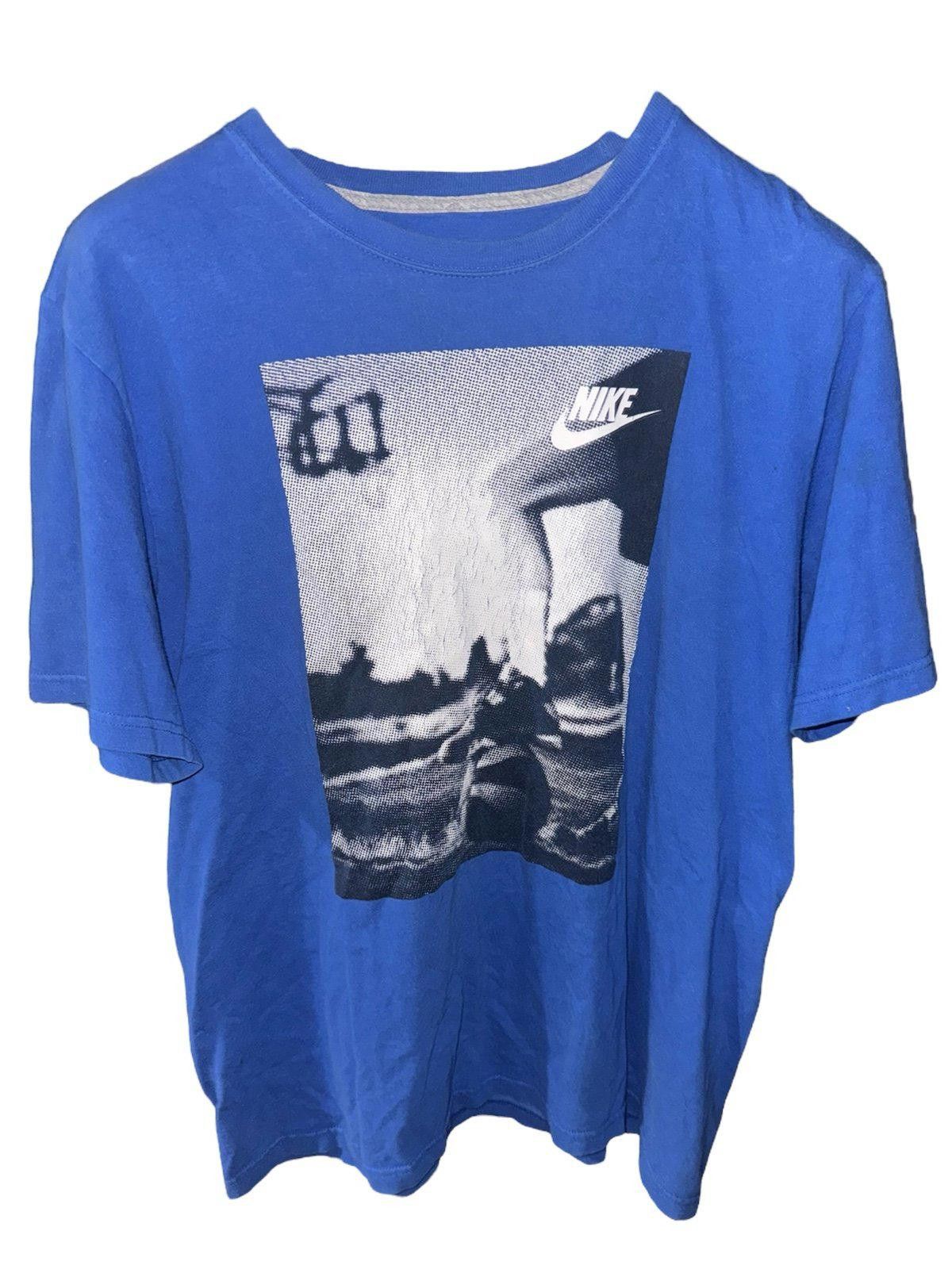 Nike Vintage Y2K Nike Soccer Sports T-Shirt Blue Sz L Rare Size US L / EU 52-54 / 3 - 1 Thumbnail