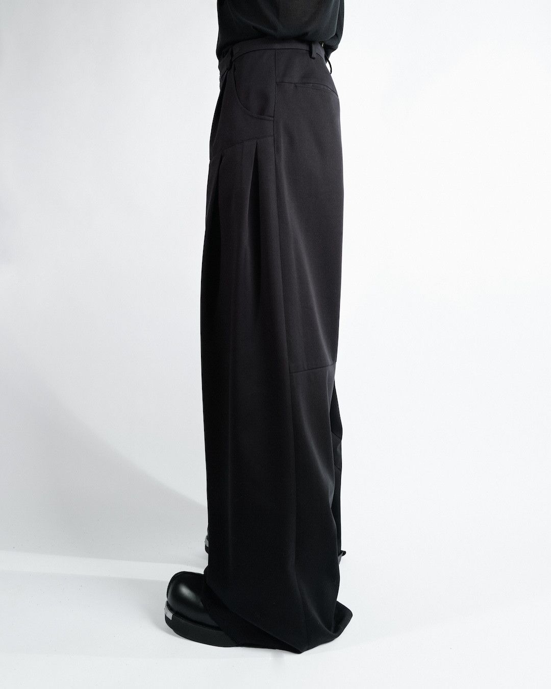 Other NKTRMNV CONTOUR TROUSERS BLACK Size US 34 / EU 50 - 5 Thumbnail