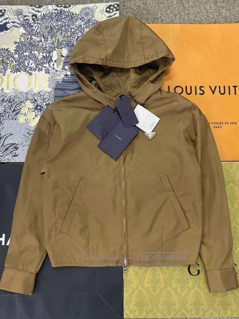 Prada Prada 25 Early Spring Khaki Hooded Triangle Jacket Windbre Size XS / US 0-2 / IT 36-38 - 1 Thumbnail