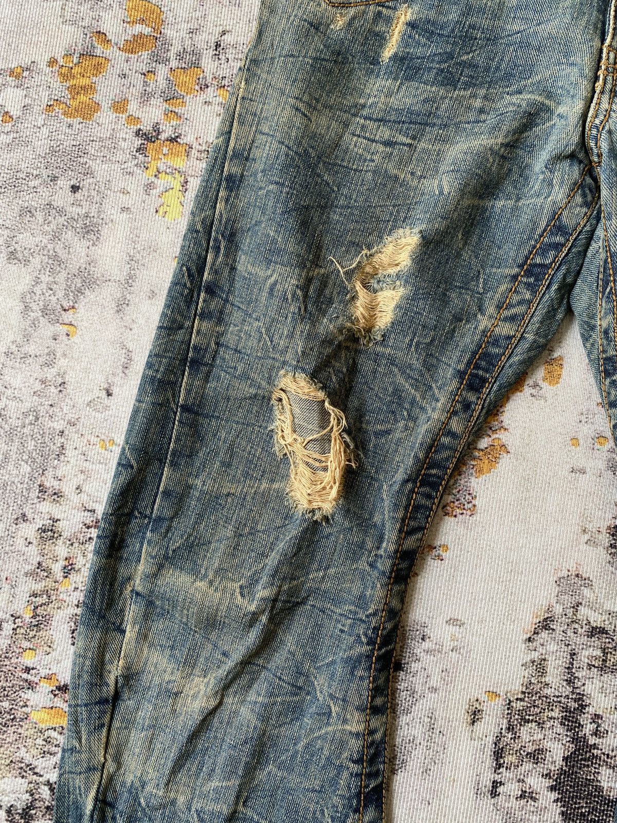 Japanese Brand Rattle Trap Claw Mark Distressed Curve Leg Flare Denim Size US 32 / EU 48 - 6 Thumbnail