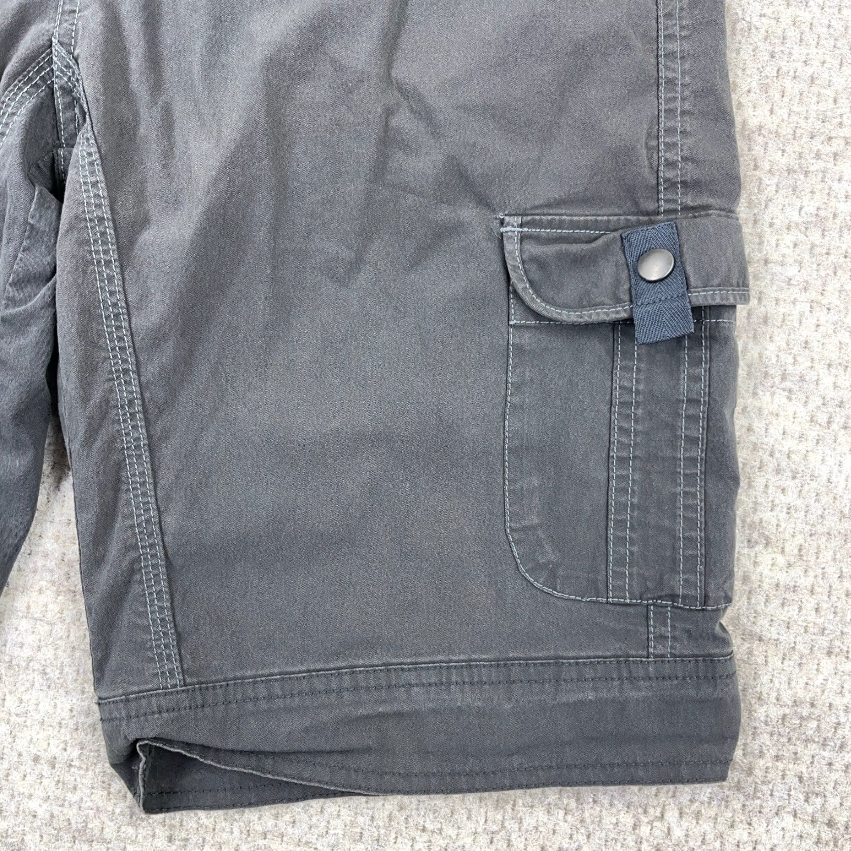 Vintage Kuhl Shorts Women Gray Cargo 8 Hiking Outdoor Renegade Casual Summer Spring Fall Mens Women? Size 30" / US 8 / IT 44 - 5 Thumbnail