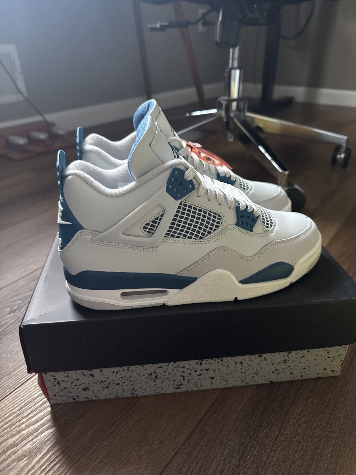 Nike Jordan 4 Military Size US 9 / EU 42 - 1 Thumbnail