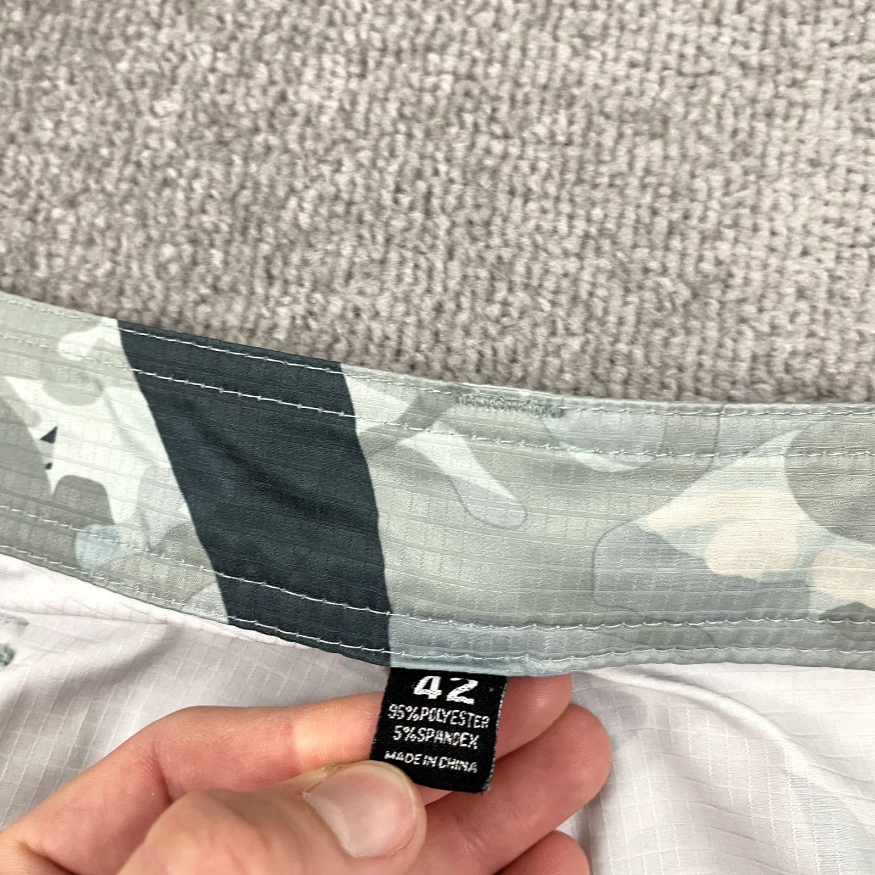 Vintage AFTCO Mens Cargo Shorts 42 Grey Camouflage Outdoor Casual Workwear Cargo Pocket 9.5" Inseam Regular Fit Mens Size US 42 / EU 58 - 3 Thumbnail