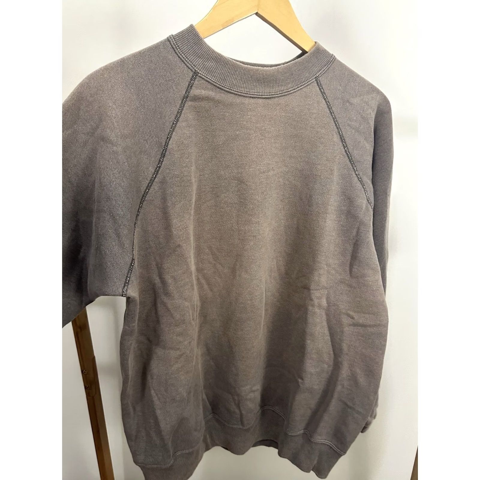 Hanes Hanes Sweatshirt Raglan VTG 80s Gradient Sun Faded Super Worn Gray L Mens Pullover Crewneck, Size Large, Hooded? Size US L / EU 52-54 / 3 - 4 Thumbnail