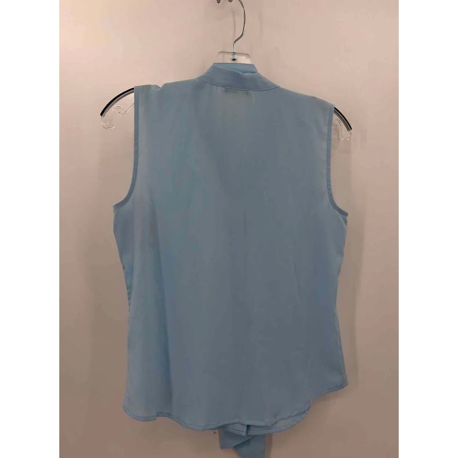 Calvin Klein Calvin Klein Tank Top Size XS Blue Button Down Pre-Owned Size XS / US 0-2 / IT 36-38 - 2 Thumbnail