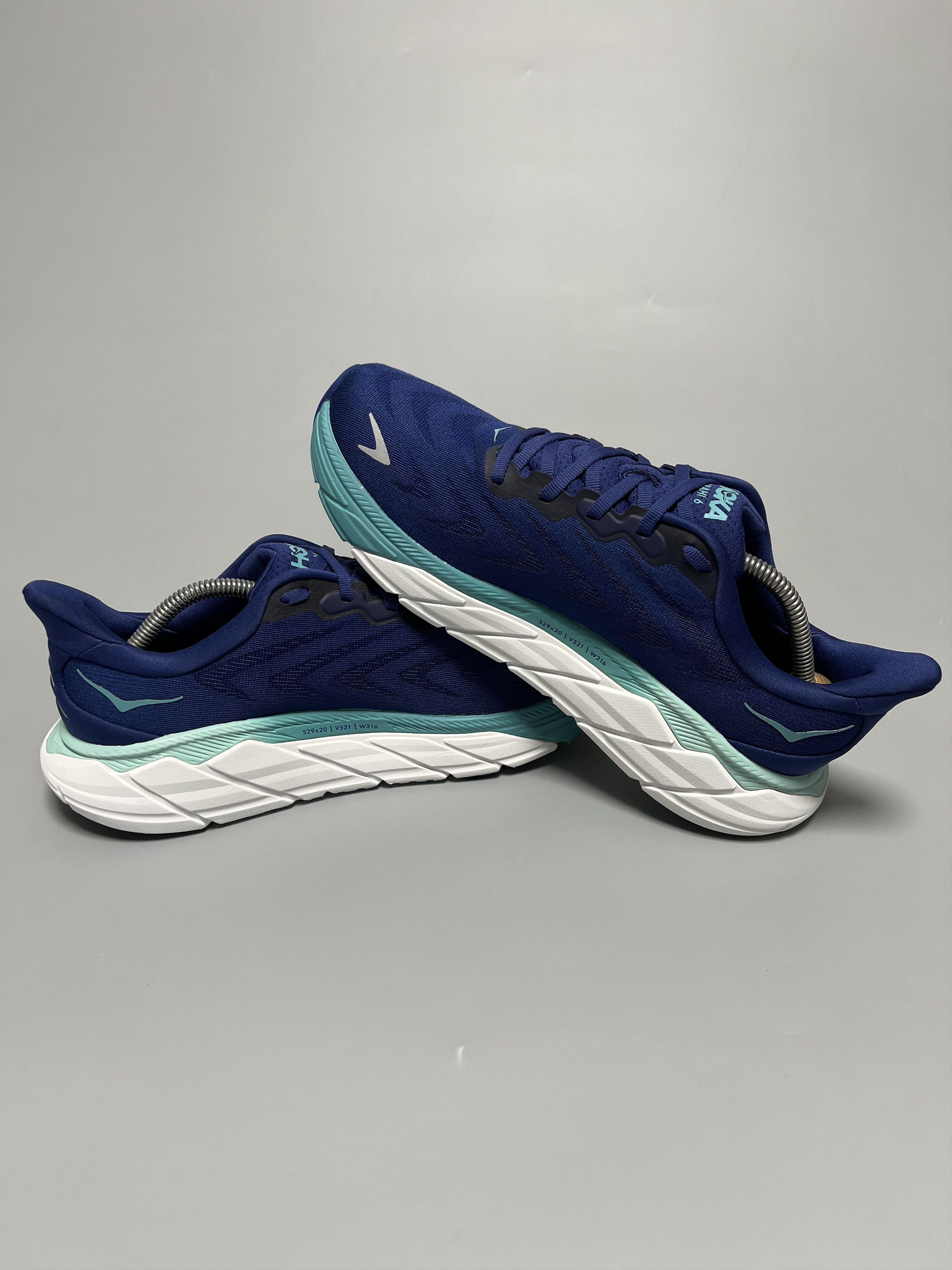 Hoka 10.5B Hoka One One Arahi 6 Running Shoes Size US 10.5 / IT 40.5 - 5 Thumbnail