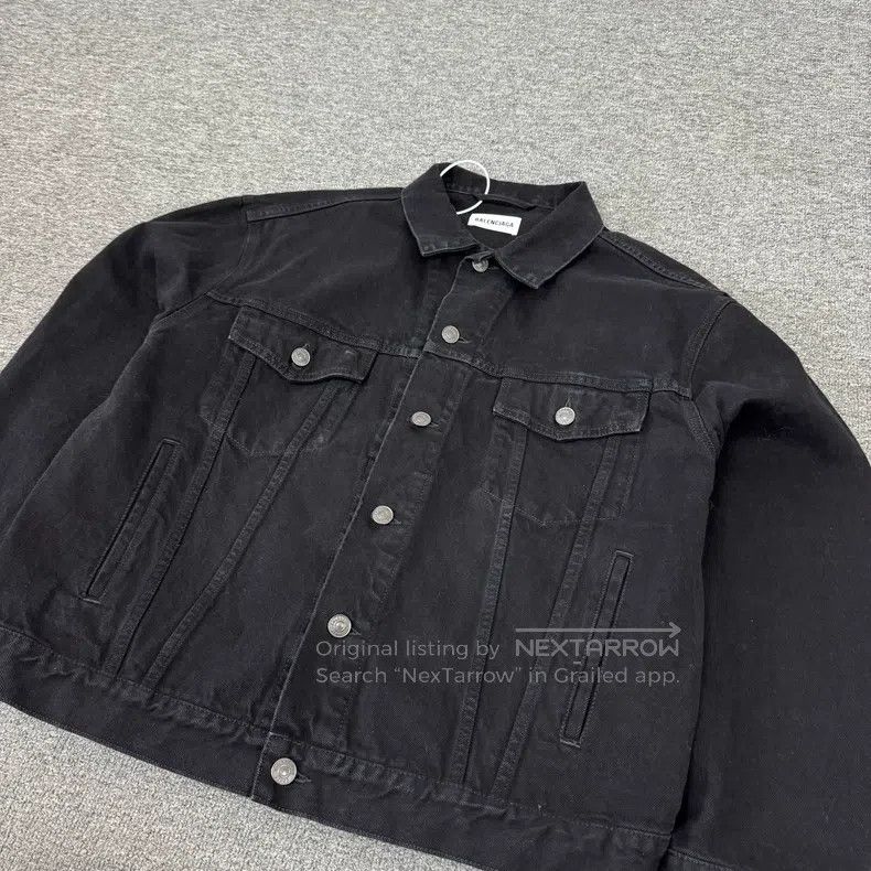 Balenciaga Balenciaga Back Crystal Logo Faded Washed Denim Jacket Size XXS / US 00 / IT 34 - 4 Thumbnail