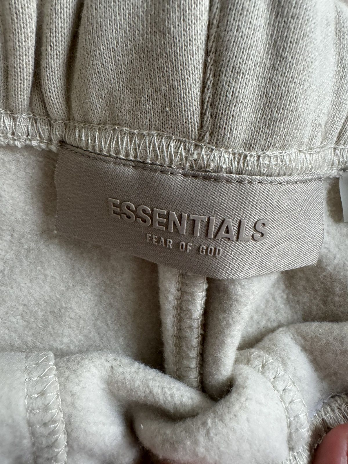 Fear of god essential shorts wheat