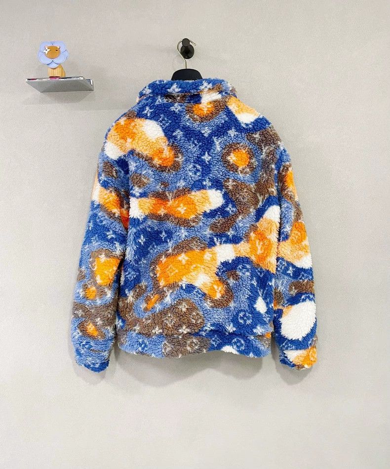 Louis Vuitton Louis Vuitton Colourful full logo lamb jacket Size US L / EU 52-54 / 3 - 2 Thumbnail
