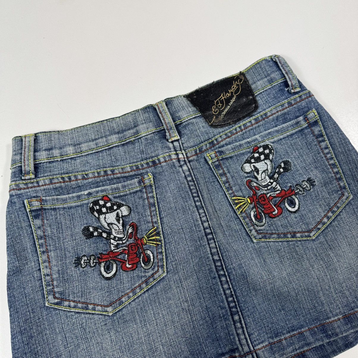 Christian Audigier × Ed Hardy vintage skirt ed hardy x christian audigier Size 28" / US 6 / IT 42 - 2 Thumbnail
