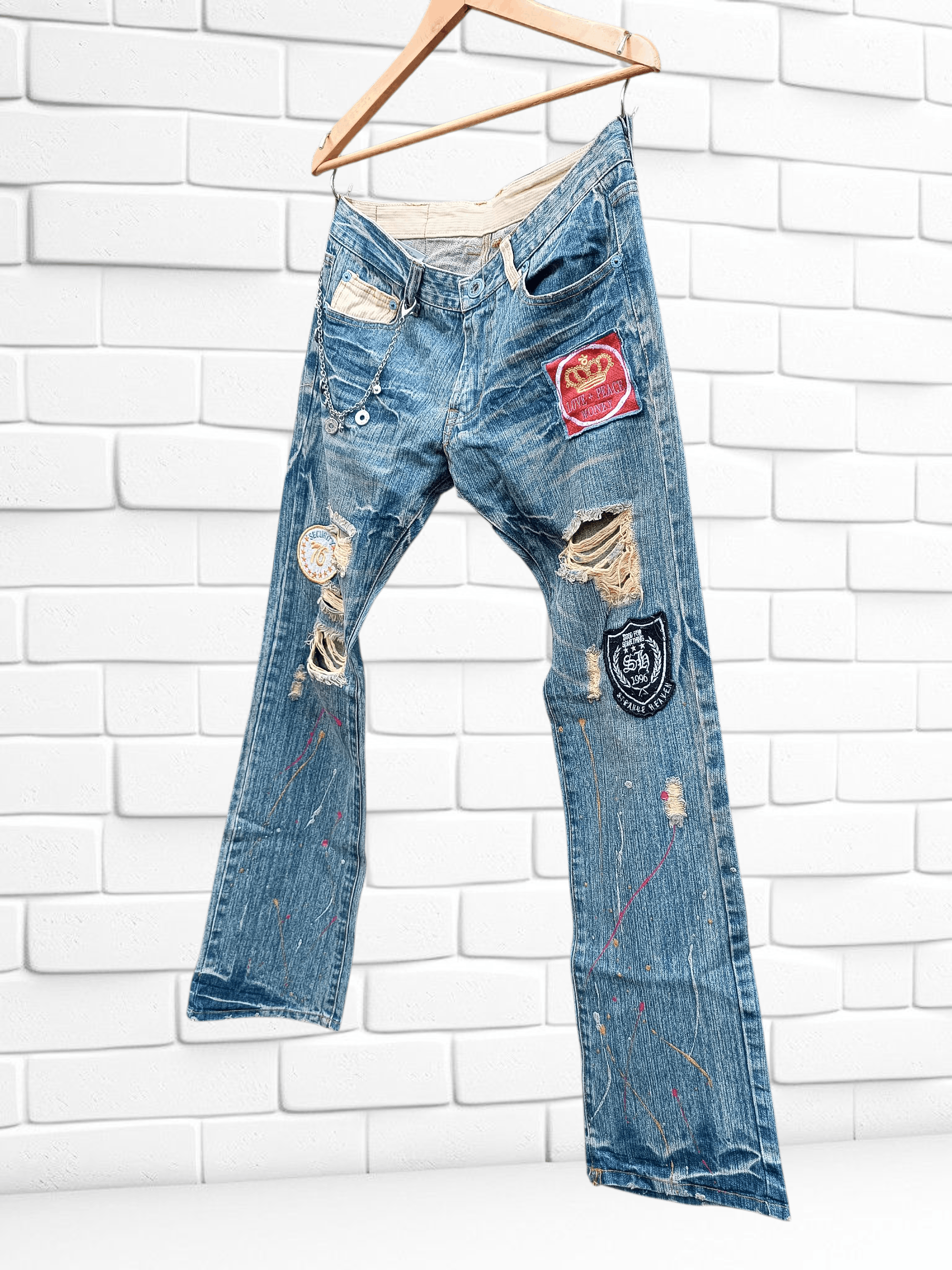 Japanese Brand Vintage Distressed Denim Jeans Glitter "Hate War" Size US 31 - 2 Thumbnail