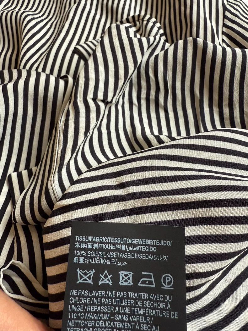 Saint Laurent Paris Saint Laurent Paris size 38 Silk shirt with mulberry silk Size US M / EU 48-50 / 2 - 5 Thumbnail