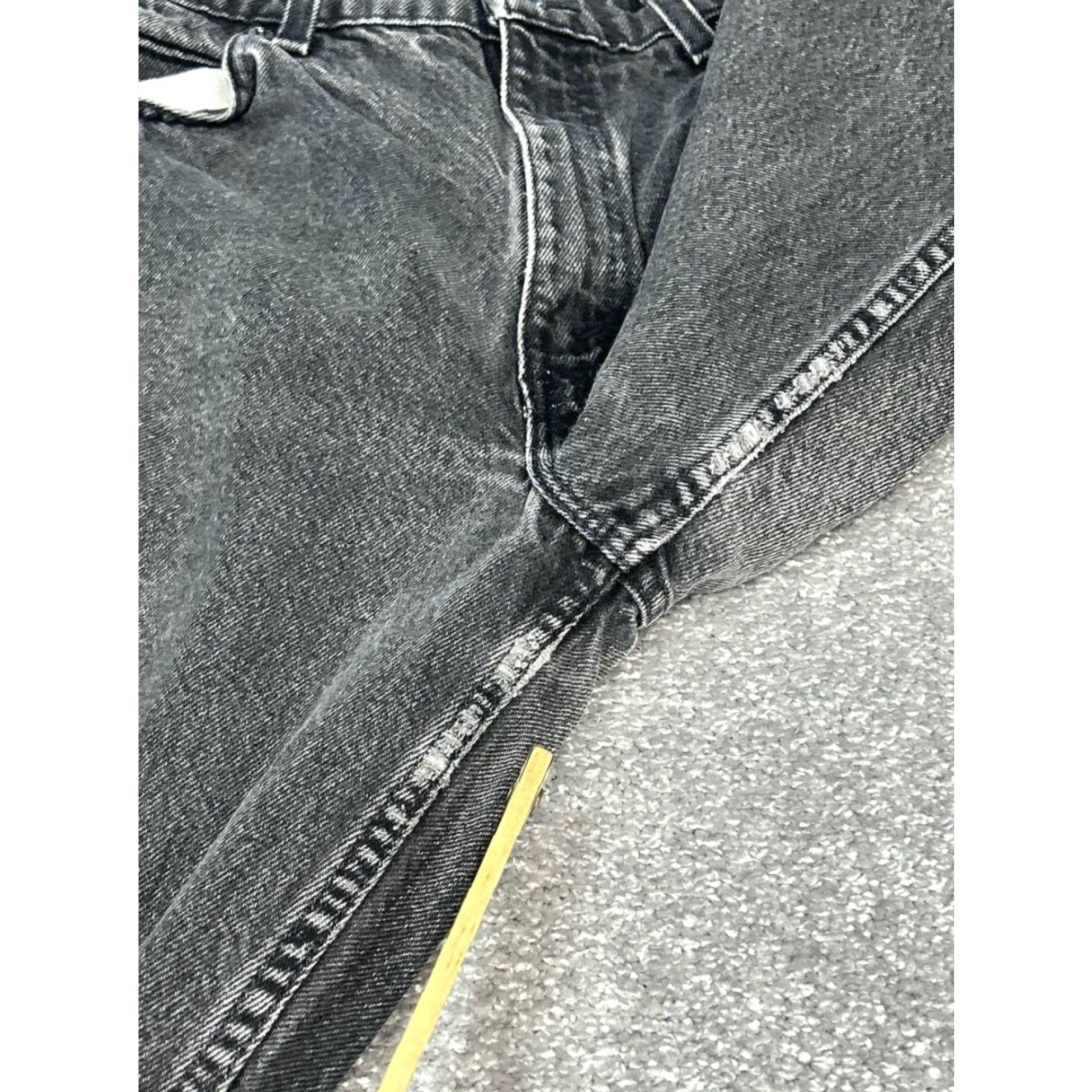 Levi's VINTAGE Levi's 550 Jeans Mens 33 Black Denim Relaxed Fit 90s Orange Tab 30x29 Levi's 500 Series 5-Pocket Design Jeans Men Black 90s Size US 33 - 5 Thumbnail