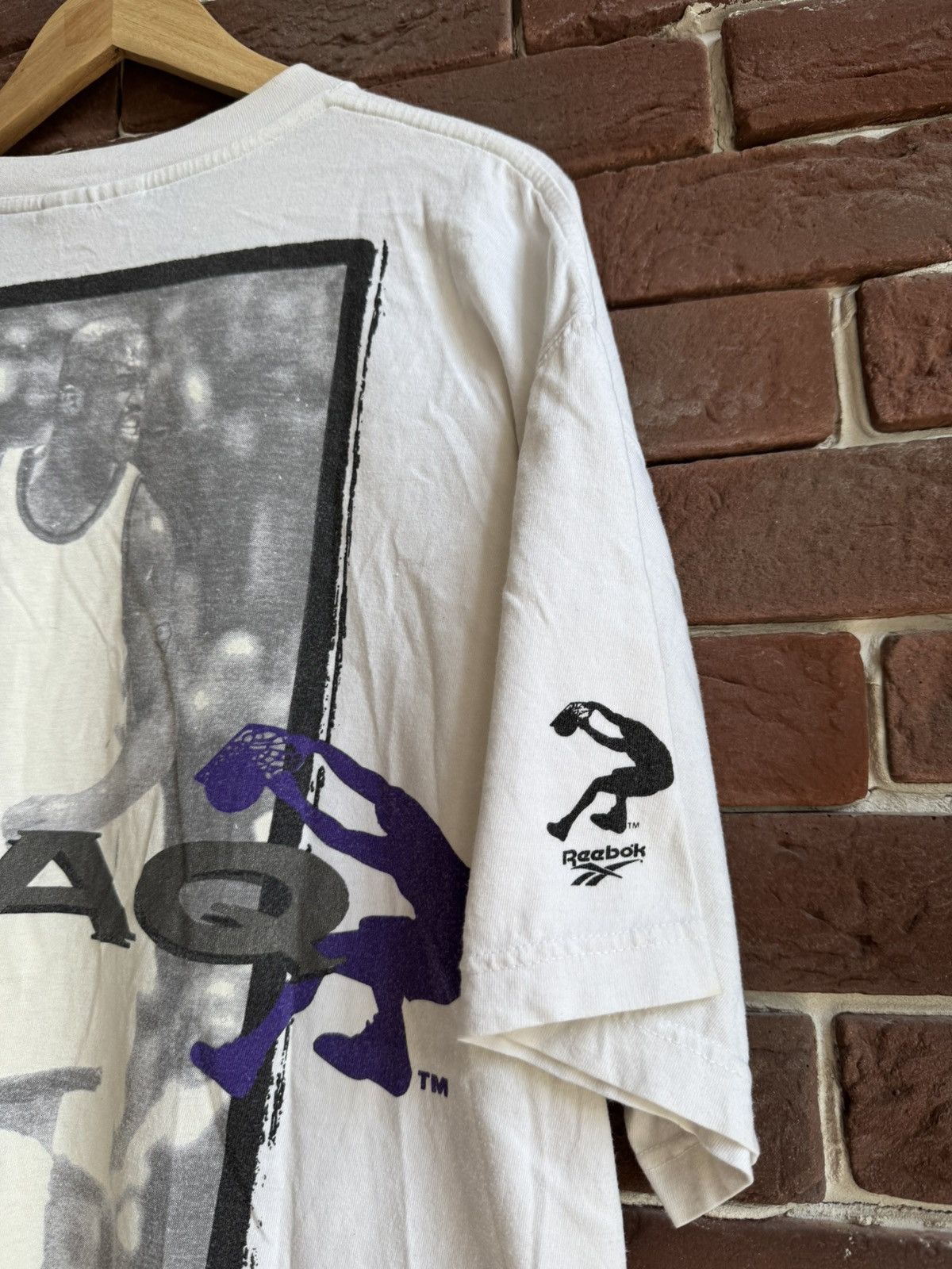 Vintage Vintage 90s Reebok SHAQ Magic player t-shirt rare hype Size US L / EU 52-54 / 3 - 3 Thumbnail