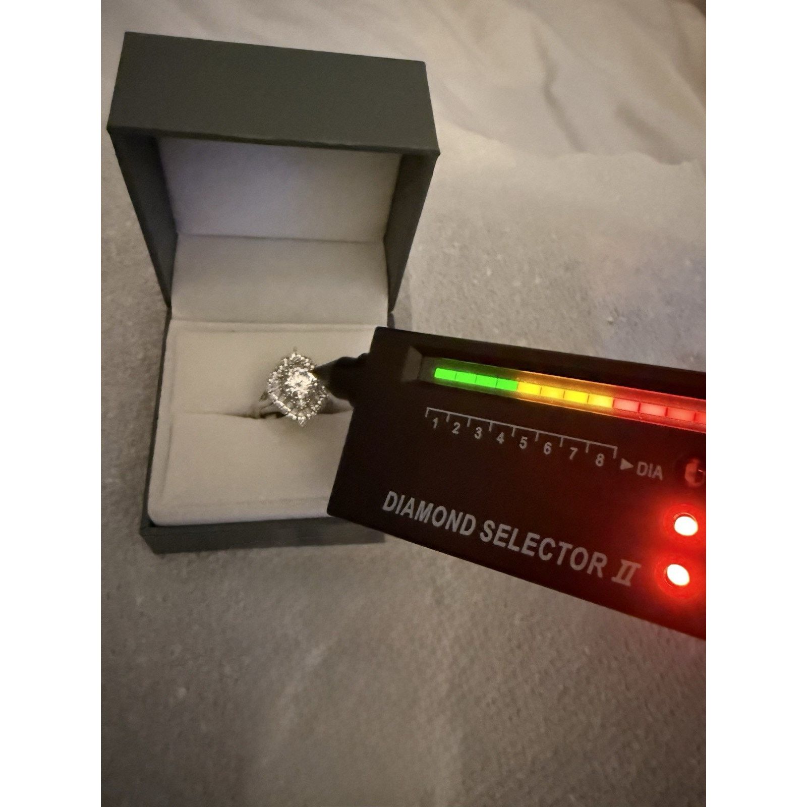 & Other Stories Exquisite Moissanite 925S Silver HaloRing AdjustableSize 1CT Size ONE SIZE - 6 Thumbnail