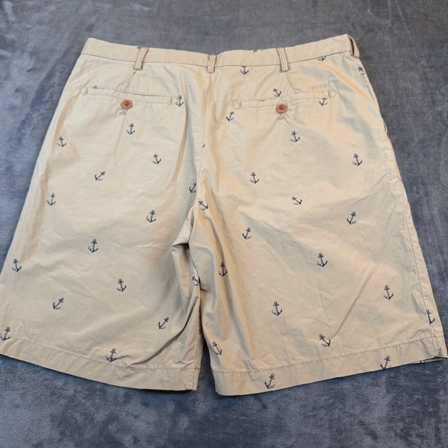 Izod VINTAGE IZOD Saltwater Chino Shorts Mens 34 Tan Khaki Anchor Print 9.5 Inseam Cotton Size US 34 / EU 50 - 4 Thumbnail
