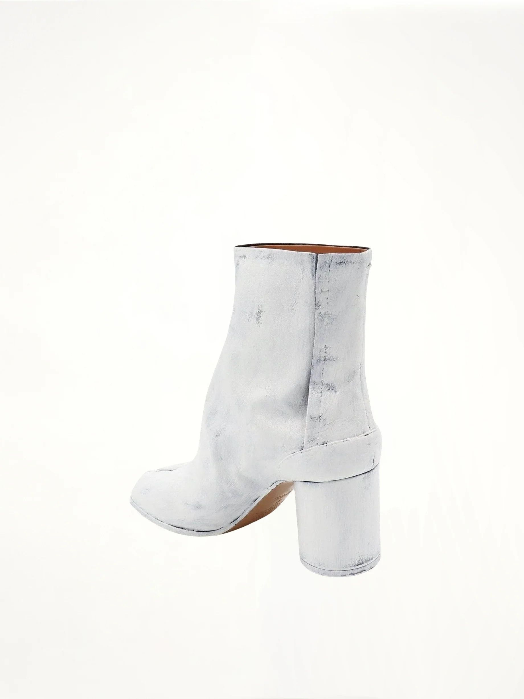 Maison Margiela o1w1db11225 Tabi Bianchetto Ankle Boots in White Size US 10 / IT 40 - 3 Thumbnail