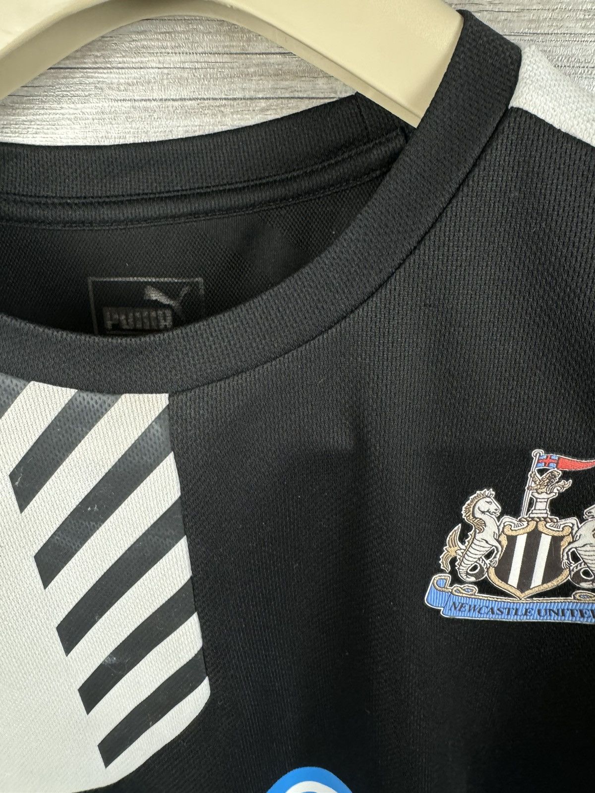 Puma PUMA NEW CASTLE UNITED SOCCER JERSEY Y2K Size M Size US M / EU 48-50 / 2 - 16 Thumbnail