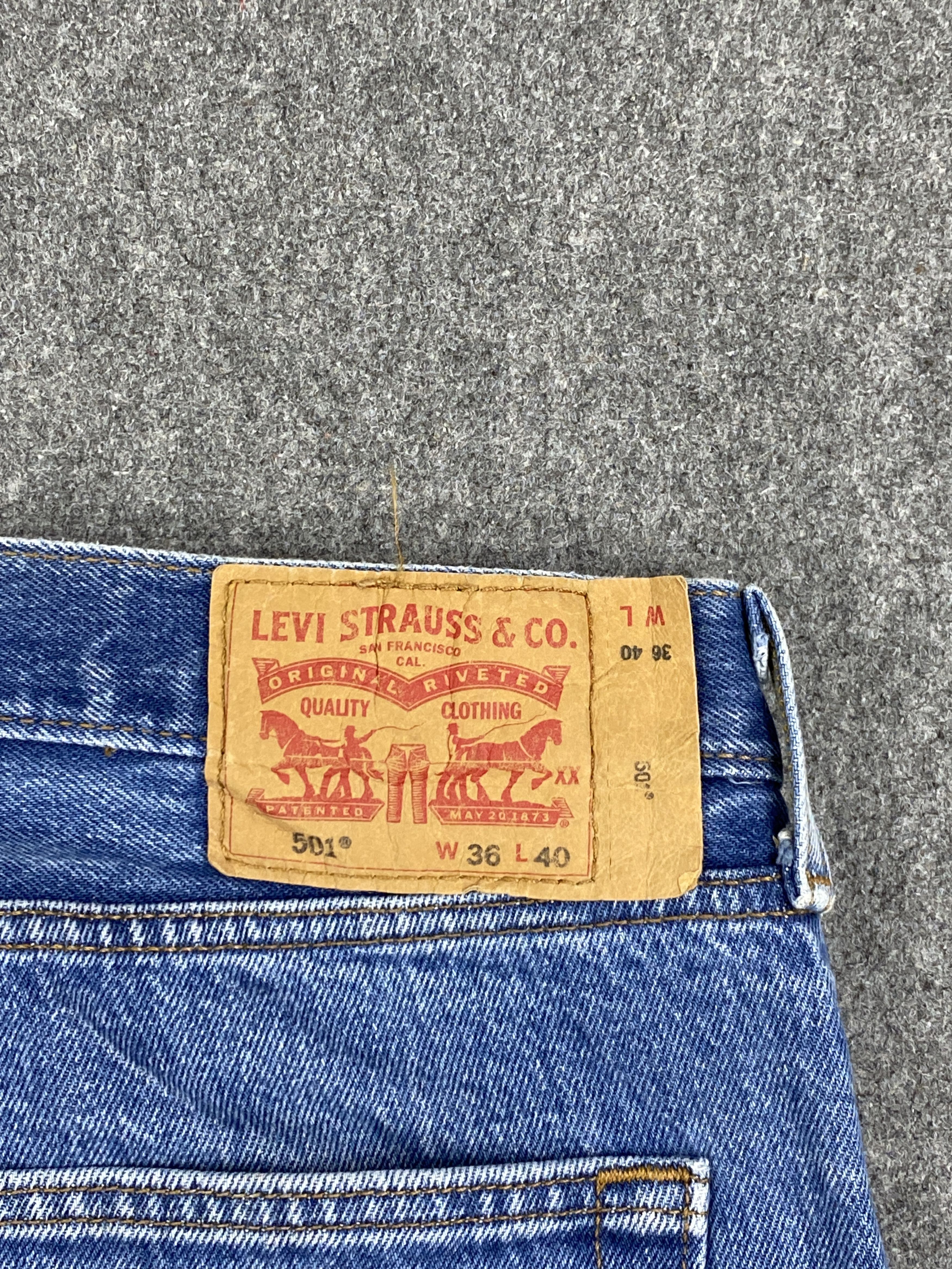Levi's × Vintage Vintage Y2K Levis 501 Blue Denim Jeans DP2805 Size US 36 / EU 52 - 5 Thumbnail