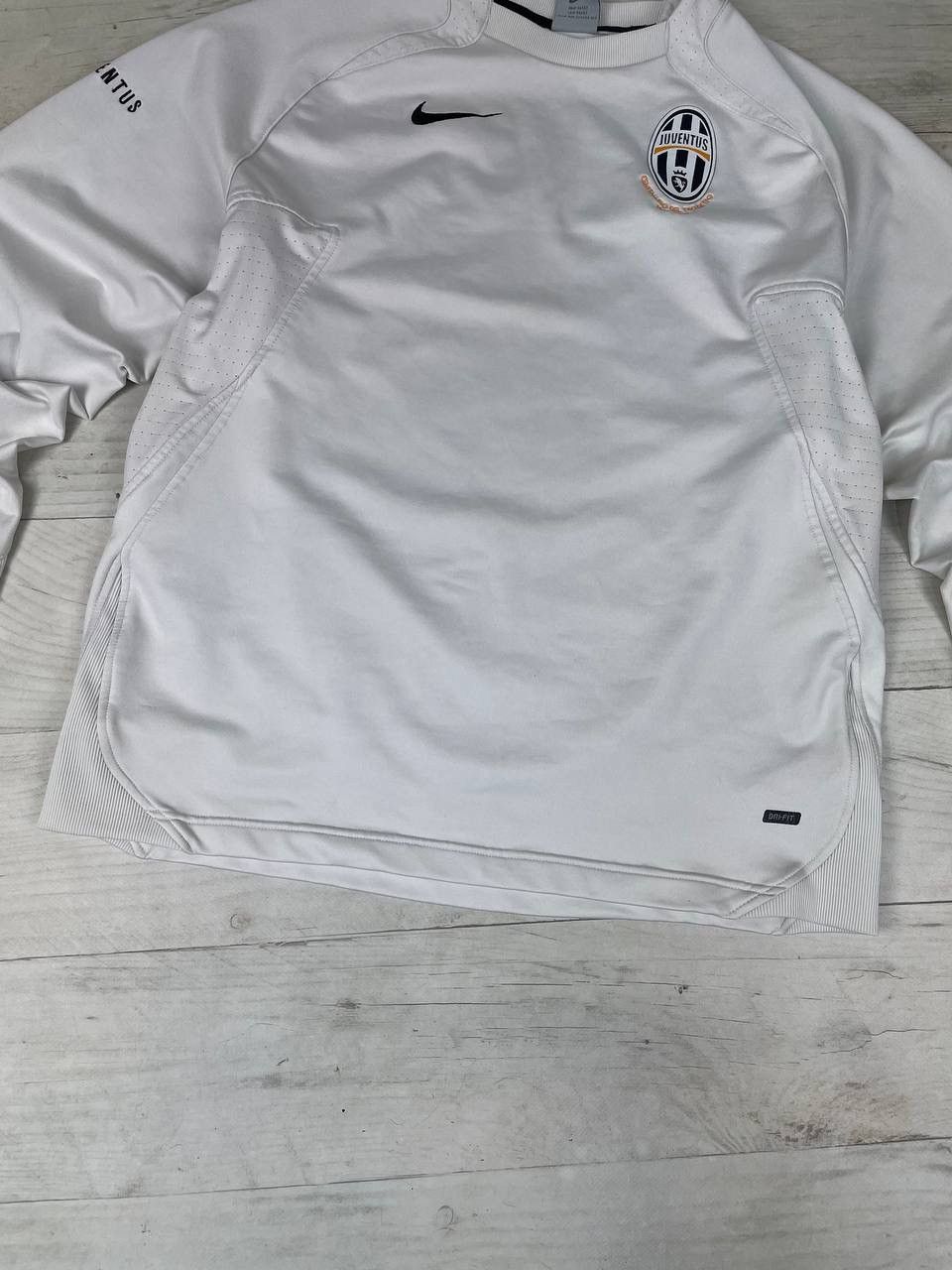 Nike Vintage Nike Juventus 2005 2006 Training Sweatshirt Soccer Size US M / EU 48-50 / 2 - 3 Thumbnail