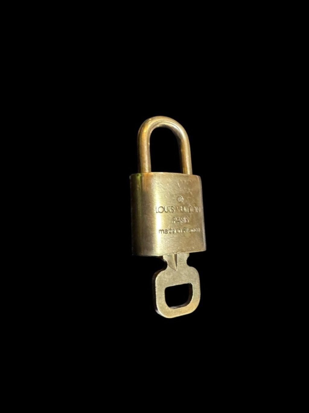 Louis Vuitton Louis Vuitton Brass Padlock Key #321 & COA Size ONE SIZE - 3 Thumbnail