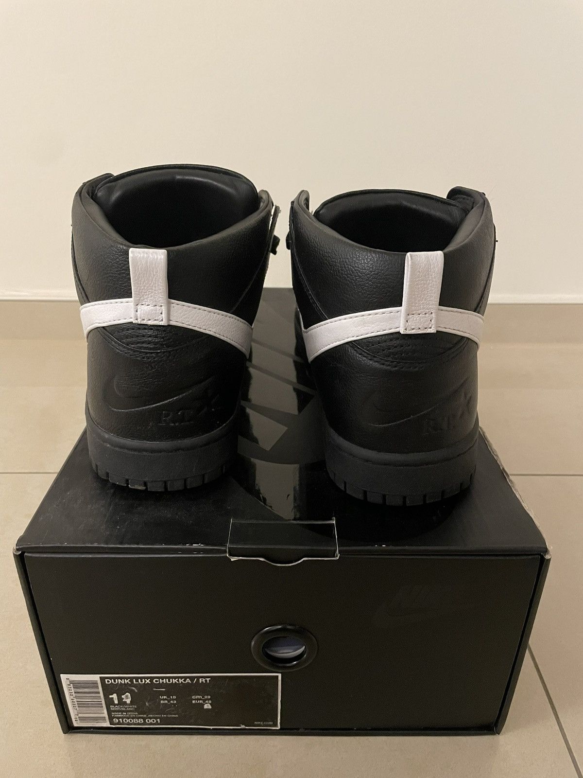 Nike Nike x Riccardo Tisci Dunk Lux Chukka Black US 11 EU 45 Size US 11 / EU 44 - 3 Thumbnail