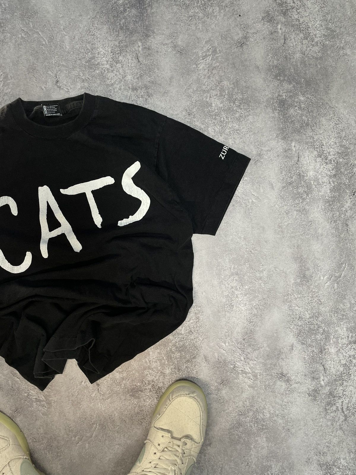 Band Tees × Rap Tees × Vintage VINTAGE ROCK UK CATS 90s TOUR PINK EMO RAP MENS BLACK SHIRT Size US L / EU 52-54 / 3 - 2 Thumbnail