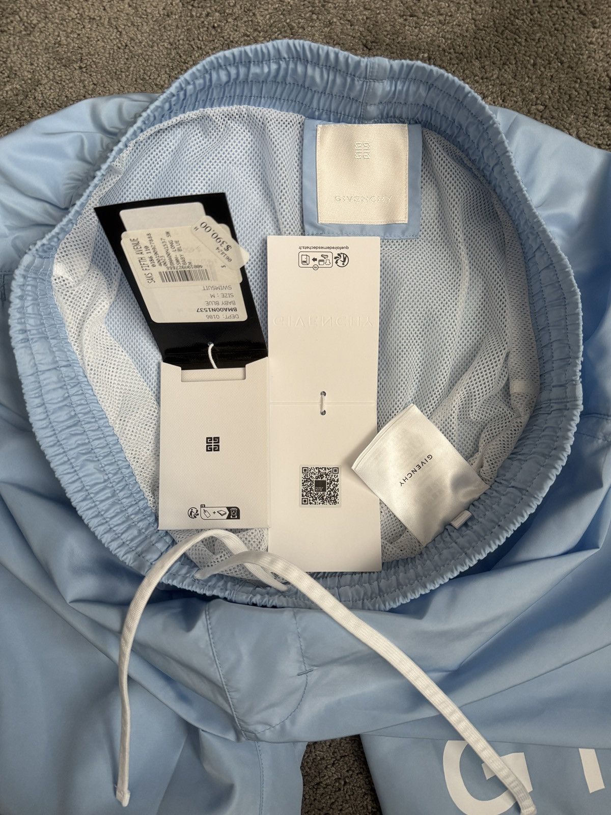 Givenchy Baby blue Givenchy swim trunks Size US 30 / EU 46 - 10 Thumbnail