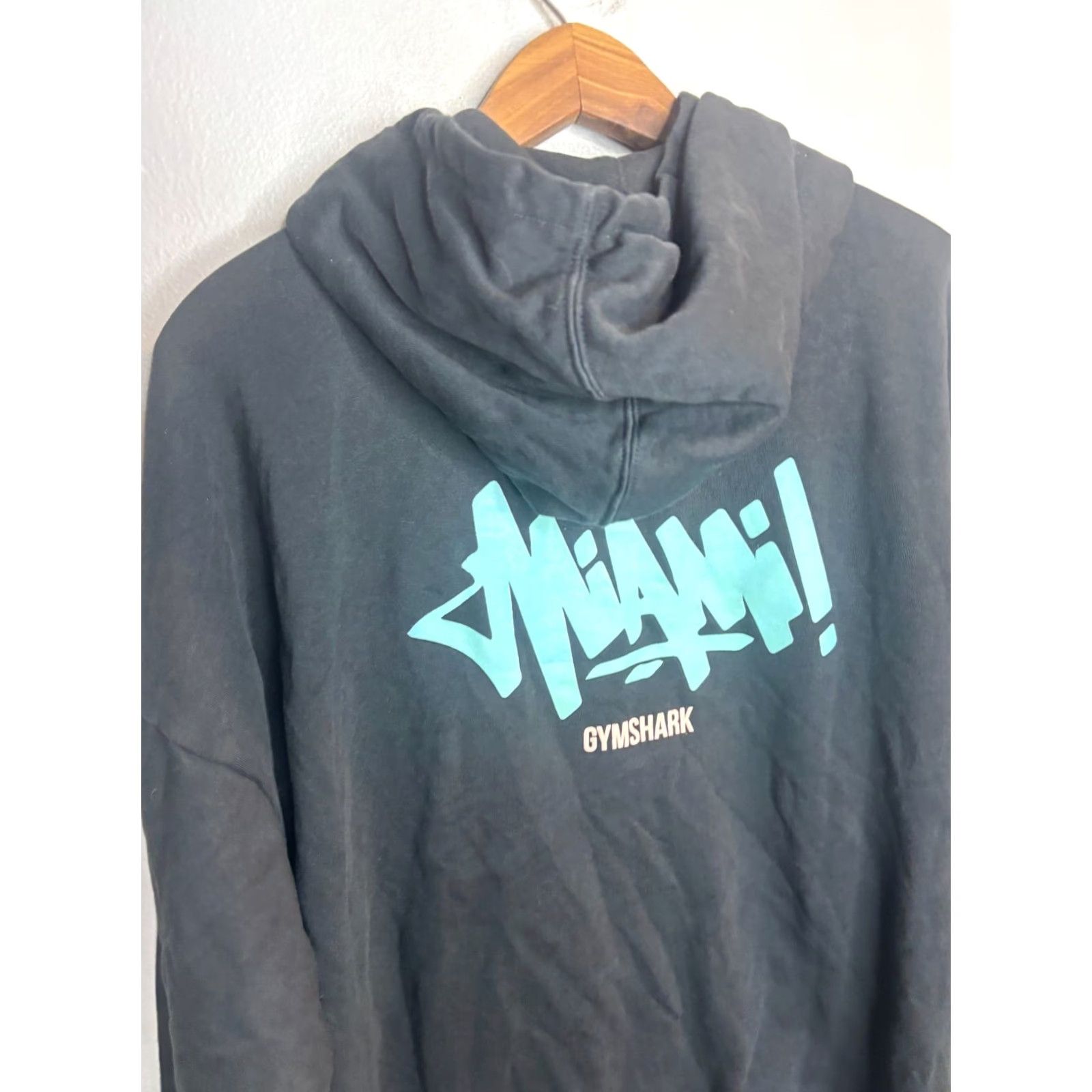Gymshark Gymshark Hoodie Mens Pullover Black Size S Logo Front Classic Colorful Designer 8/10 5521 Size US S / EU 44-46 / 1 - 2 Thumbnail